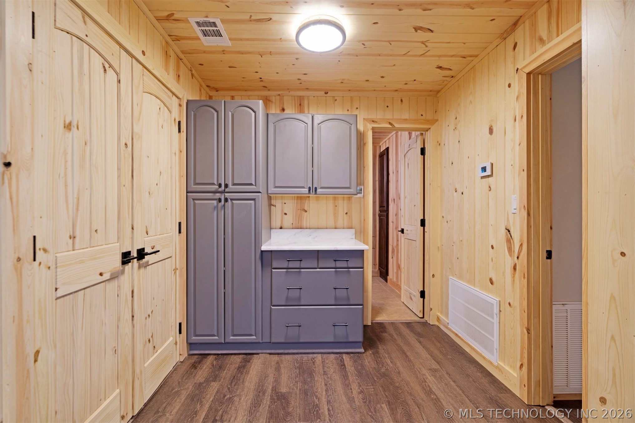 1205 Lakeside Property Photo 15