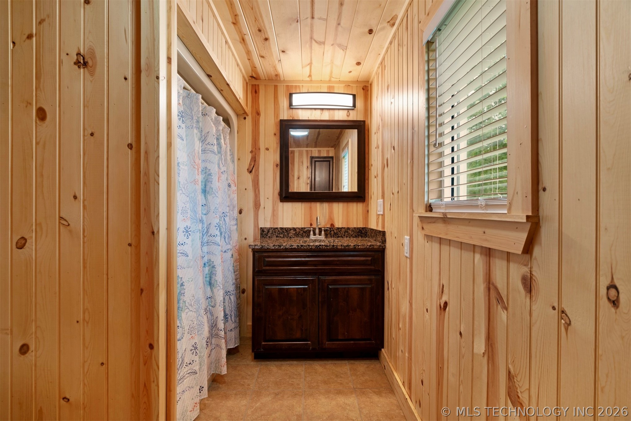 1205 Lakeside Property Photo 17