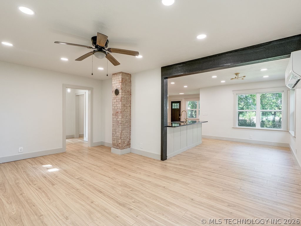 531 N Crownpoint Property Photo 6