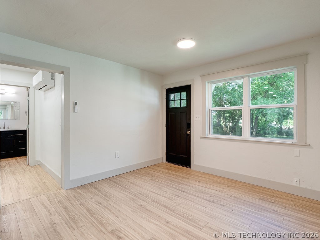 531 N Crownpoint Property Photo 15