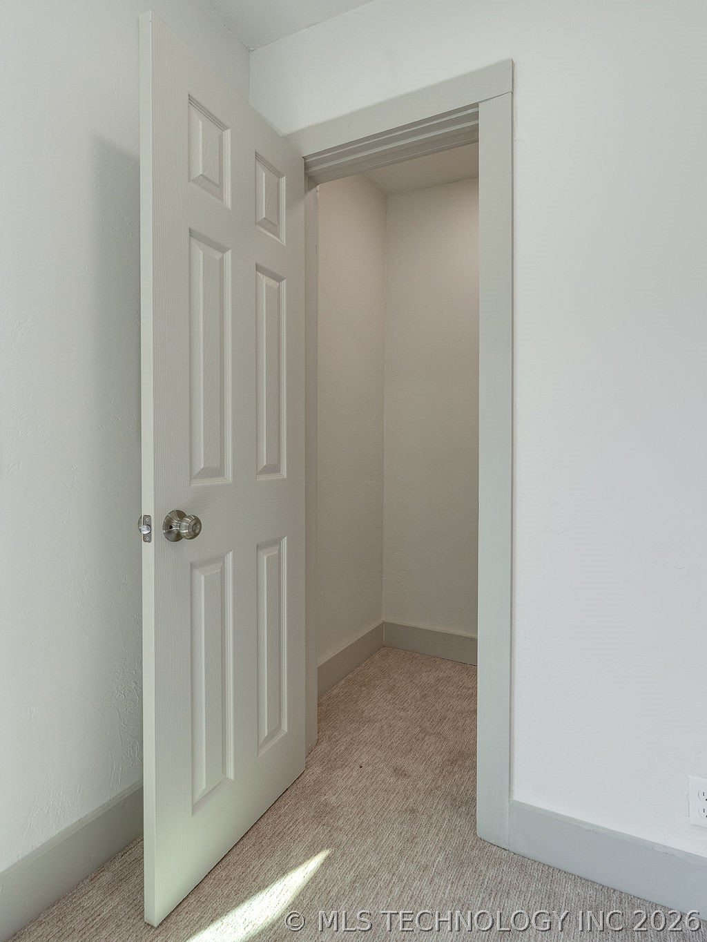 531 N Crownpoint Property Photo 18