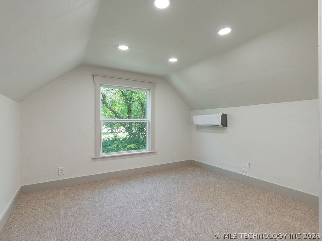 531 N Crownpoint Property Photo 22