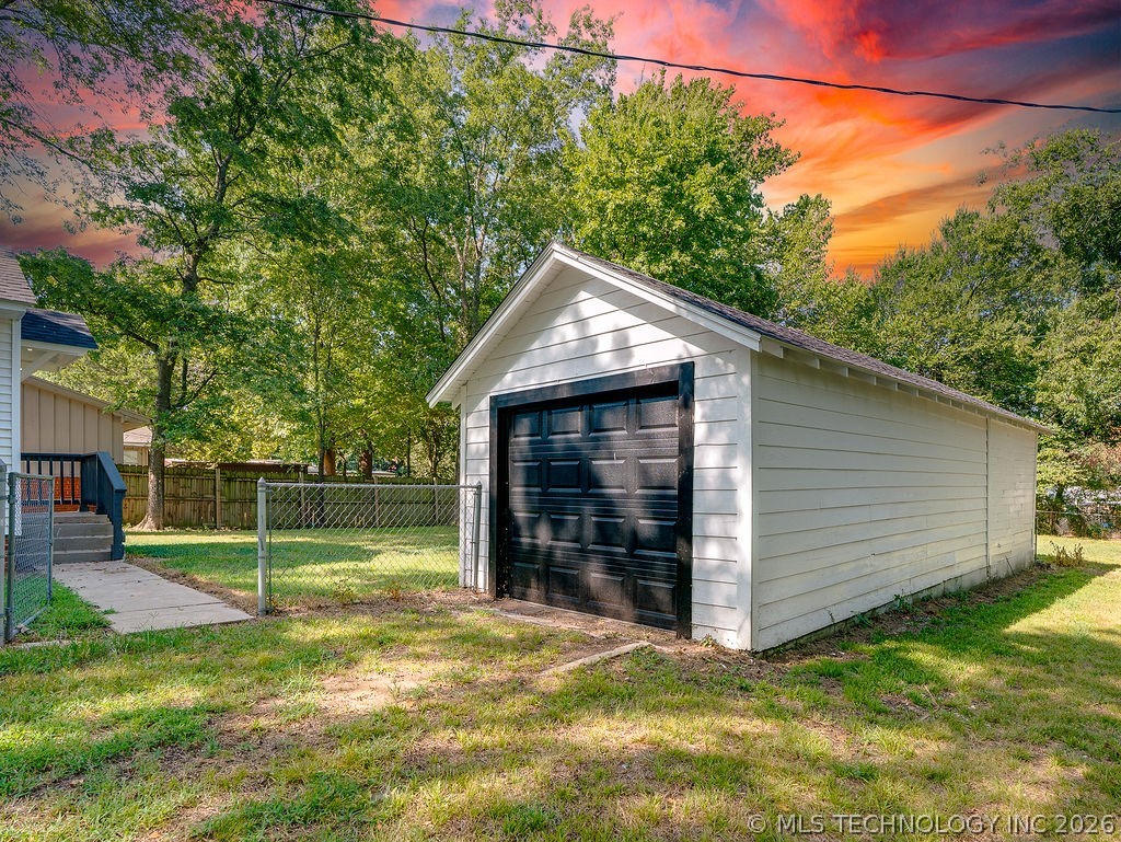531 N Crownpoint Property Photo 40
