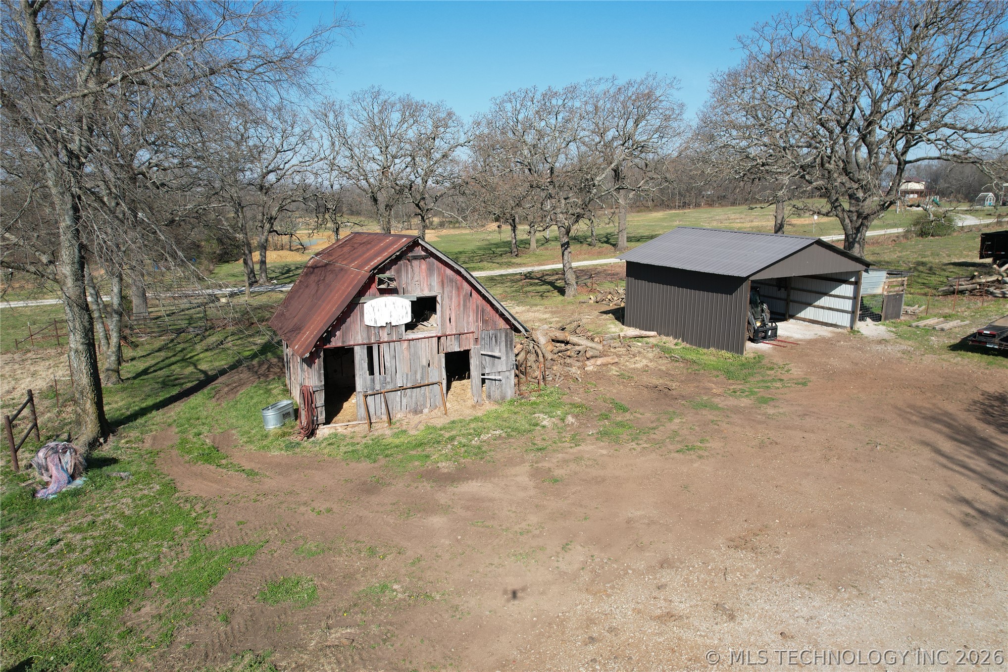 443600 E 300th Road Property Photo 2
