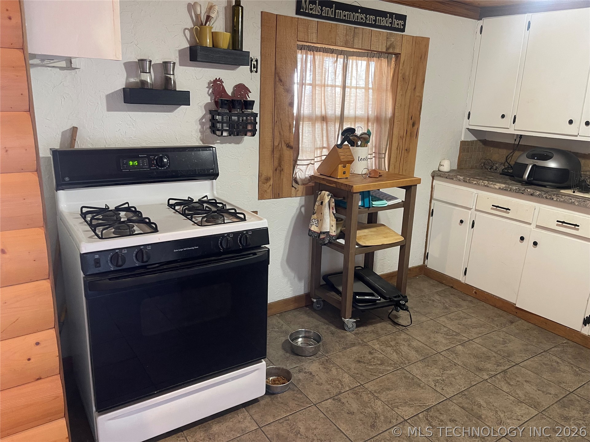 443600 E 300th Road Property Photo 10