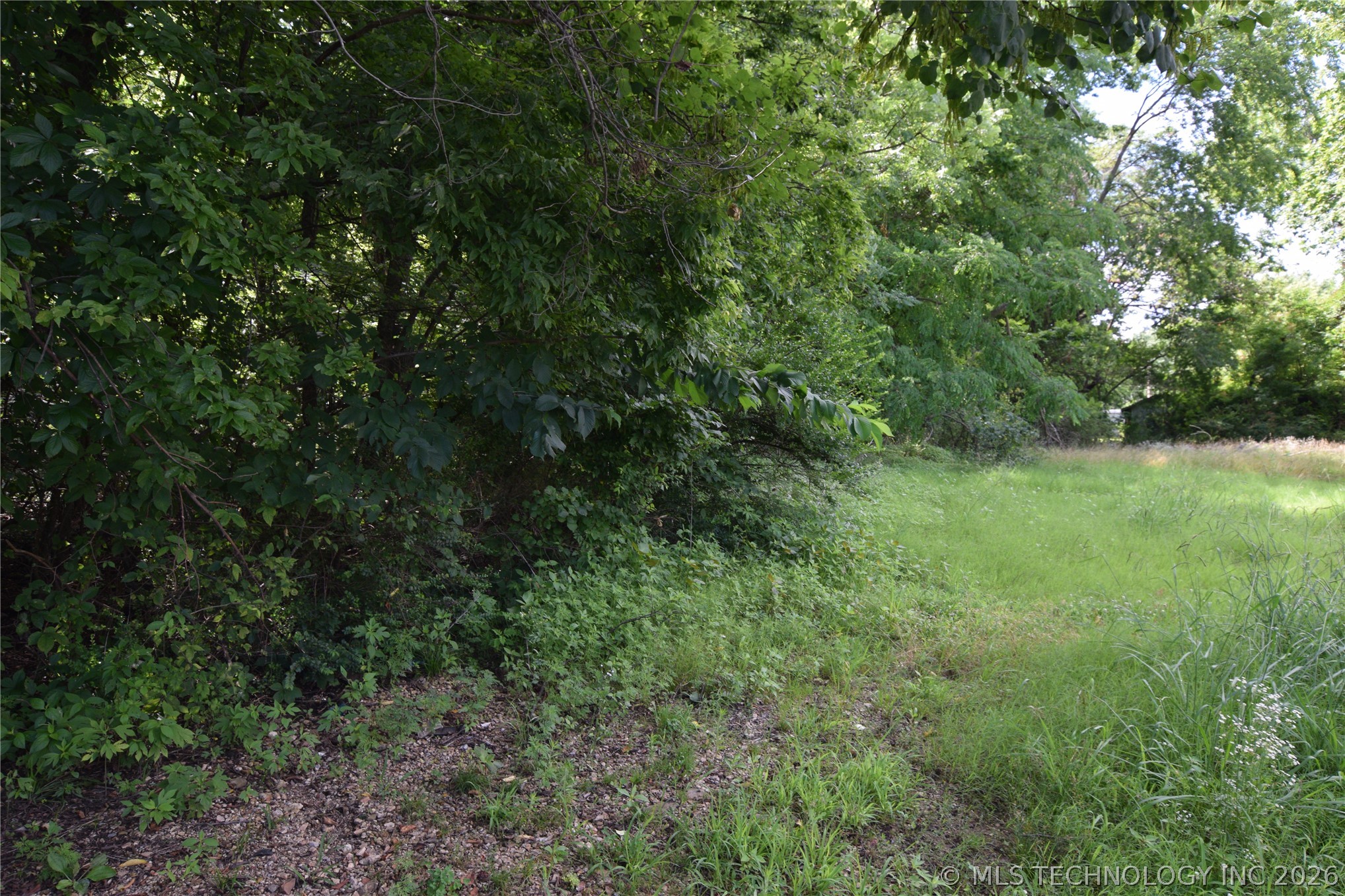 320 E Oak Street Property Photo 1