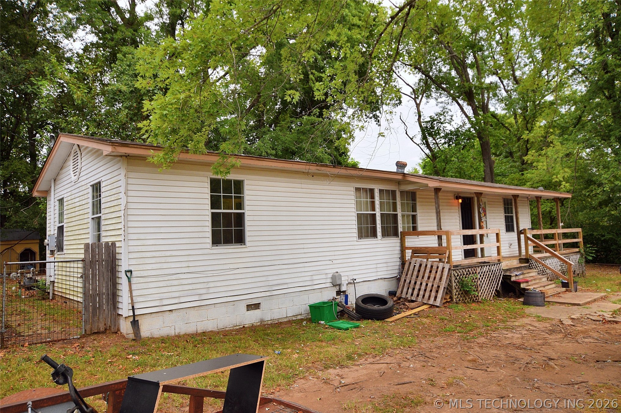 305 Mimosa Lane Property Photo 6