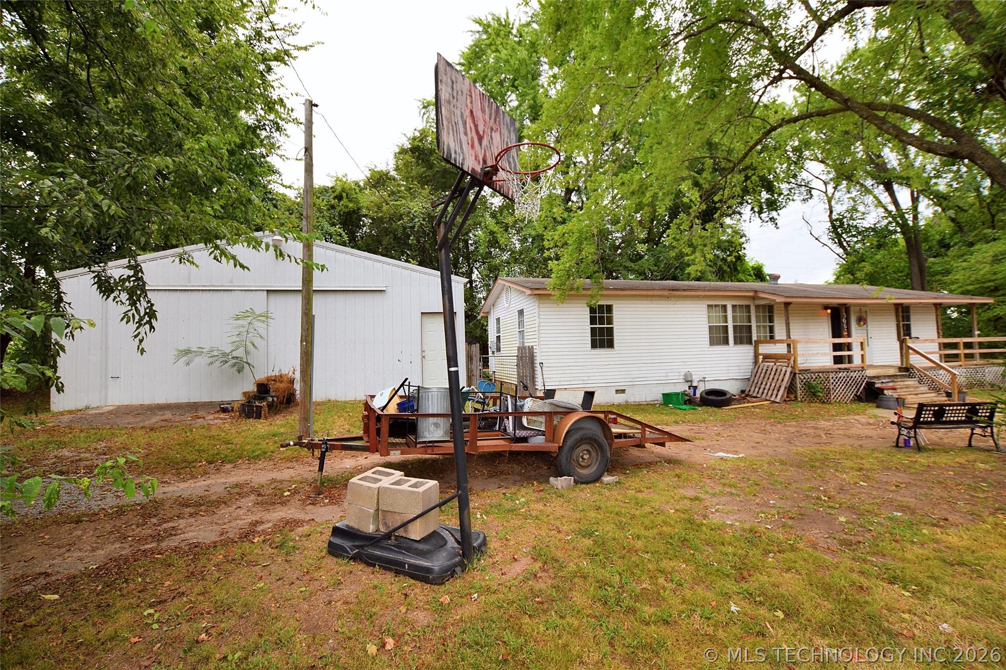 305 Mimosa Lane Property Photo 8
