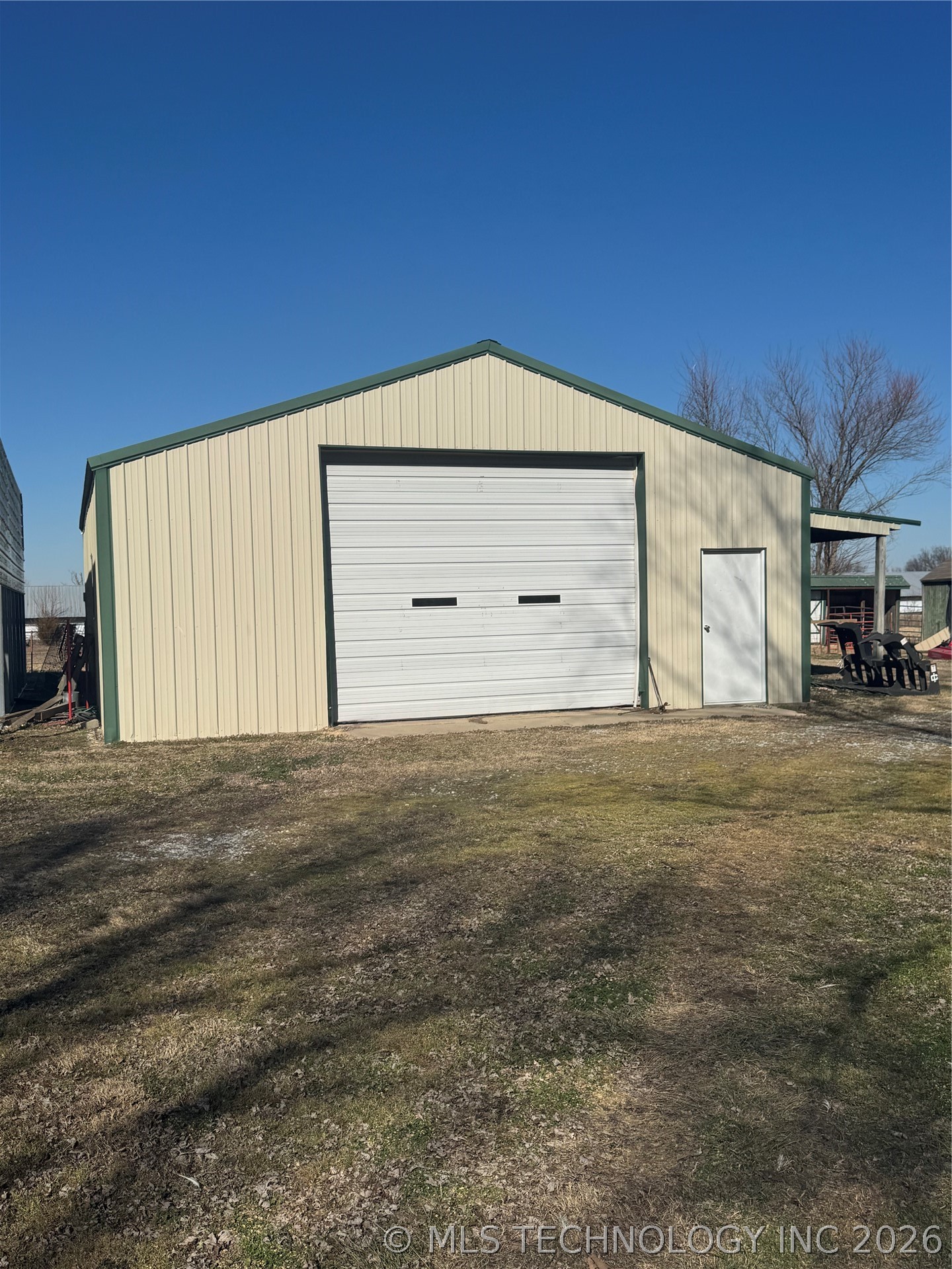 22905 116 Property Photo 3