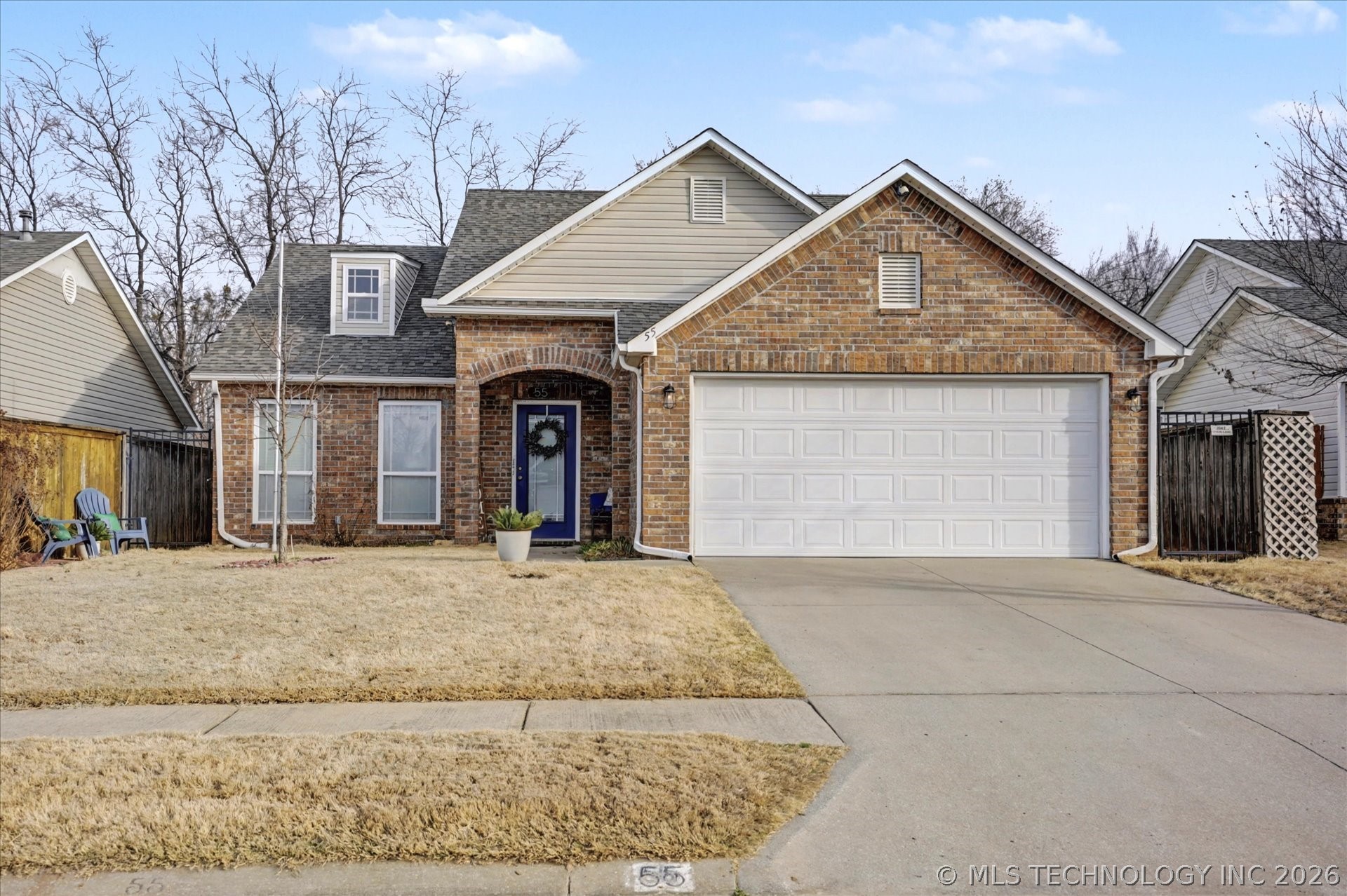 55 E Fairlane Court Property Photo 1