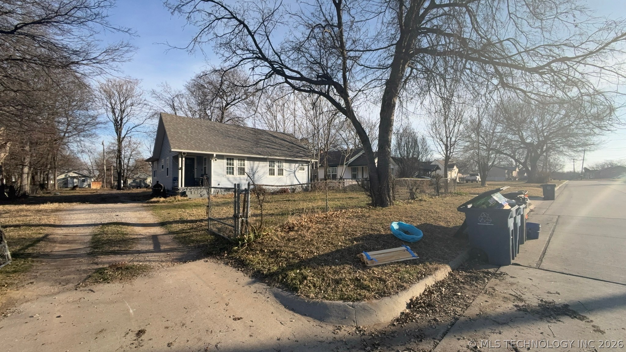 4225 E 2nd Place Property Photo 3