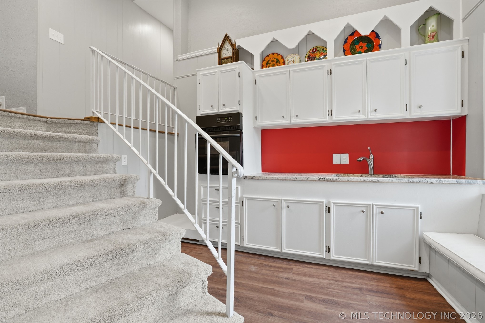 140 W Taylor Drive Property Photo 31