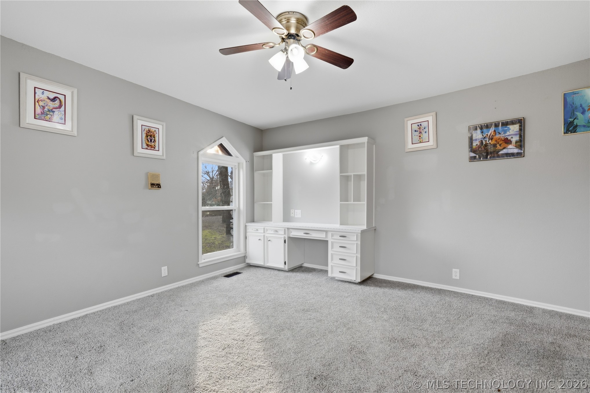 140 W Taylor Drive Property Photo 43