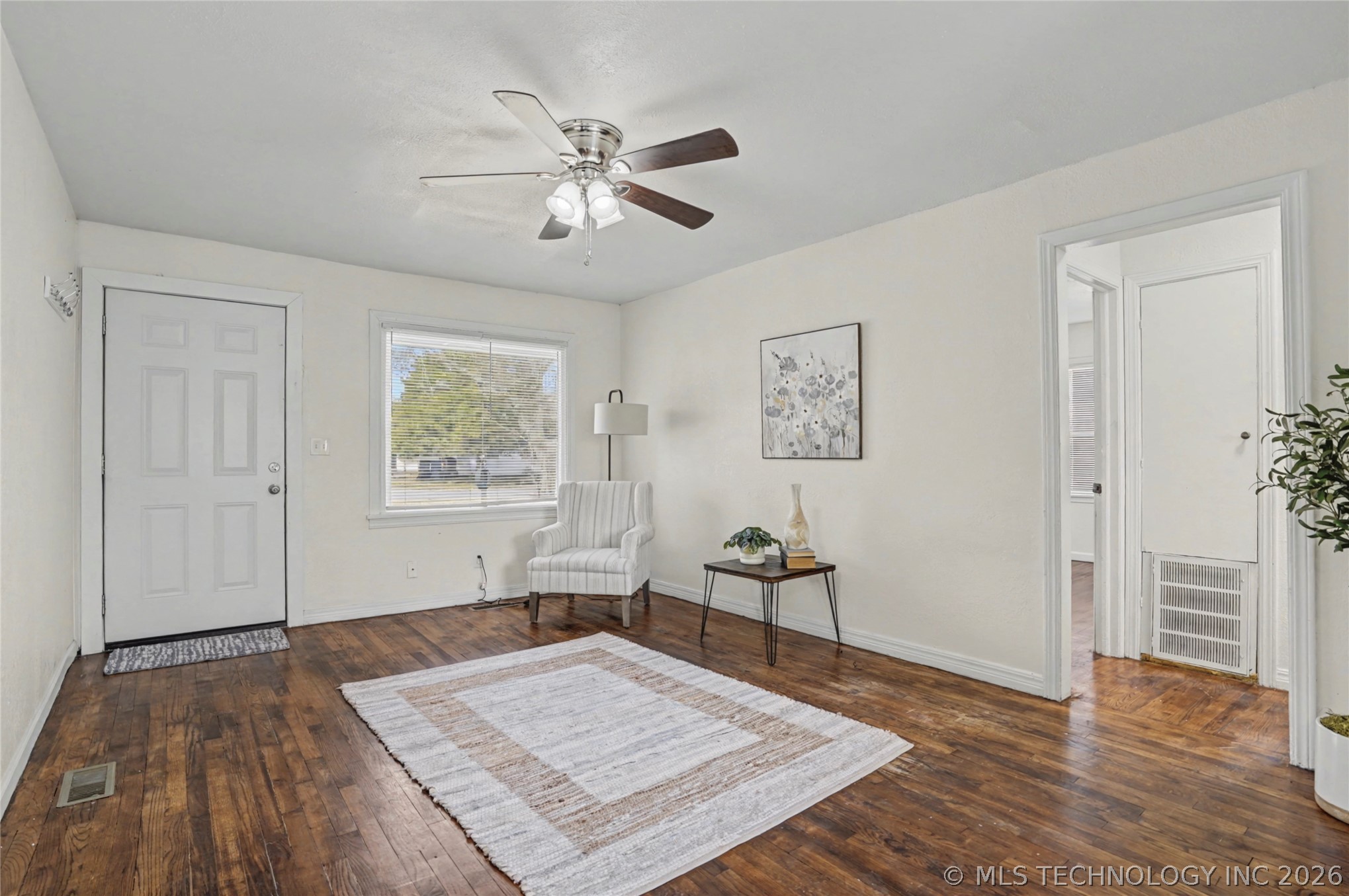 1007 Wesley Drive Property Photo 5