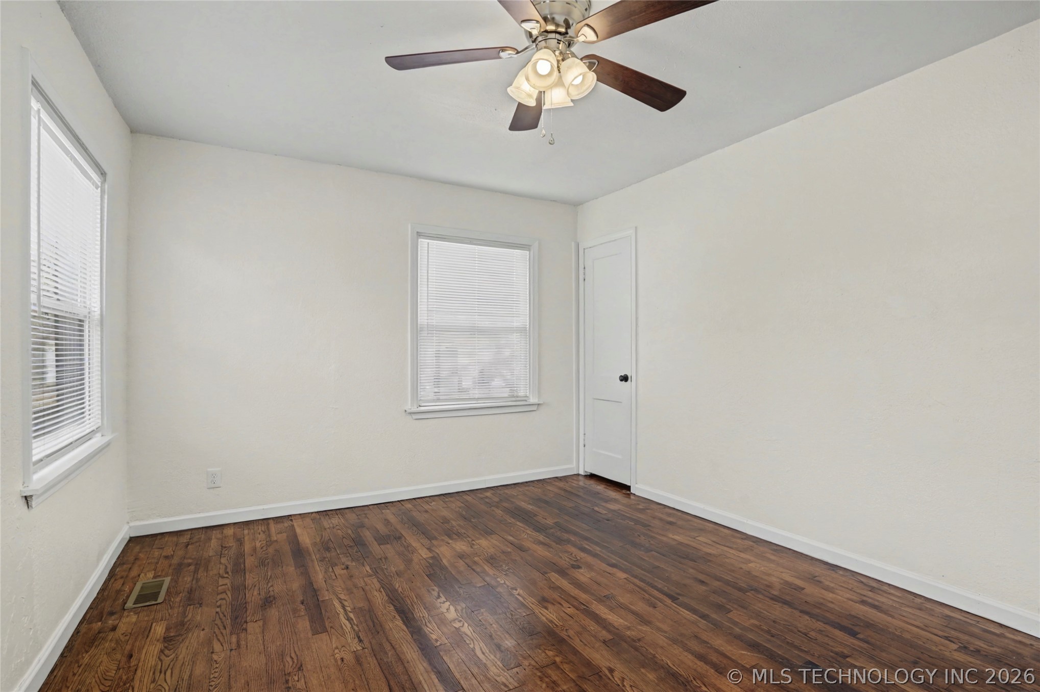 1007 Wesley Drive Property Photo 8