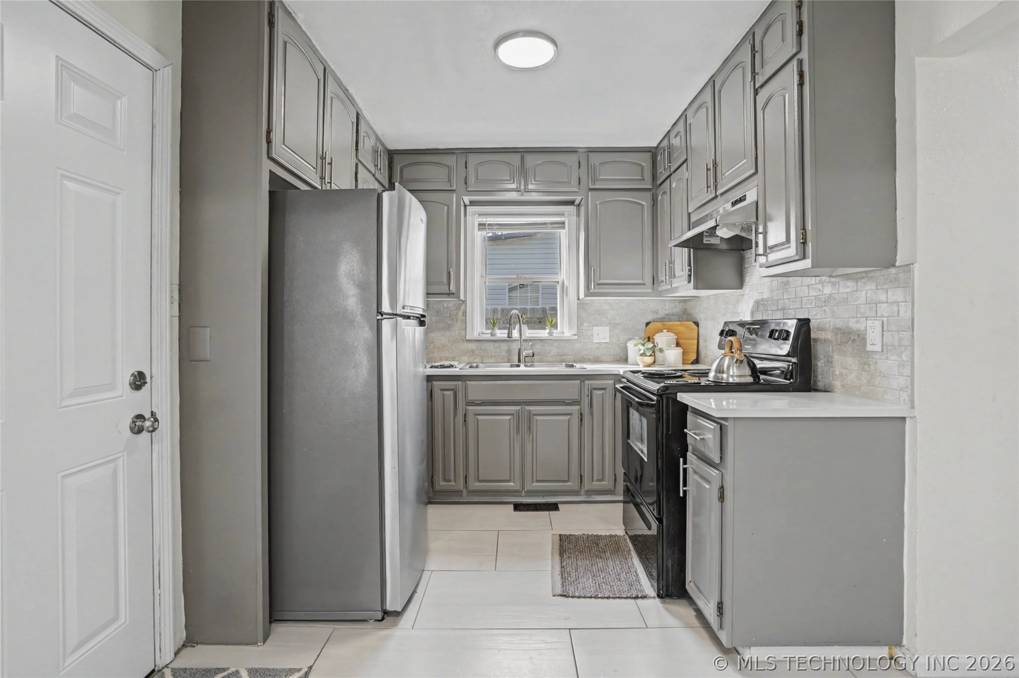 1007 Wesley Drive Property Photo 12