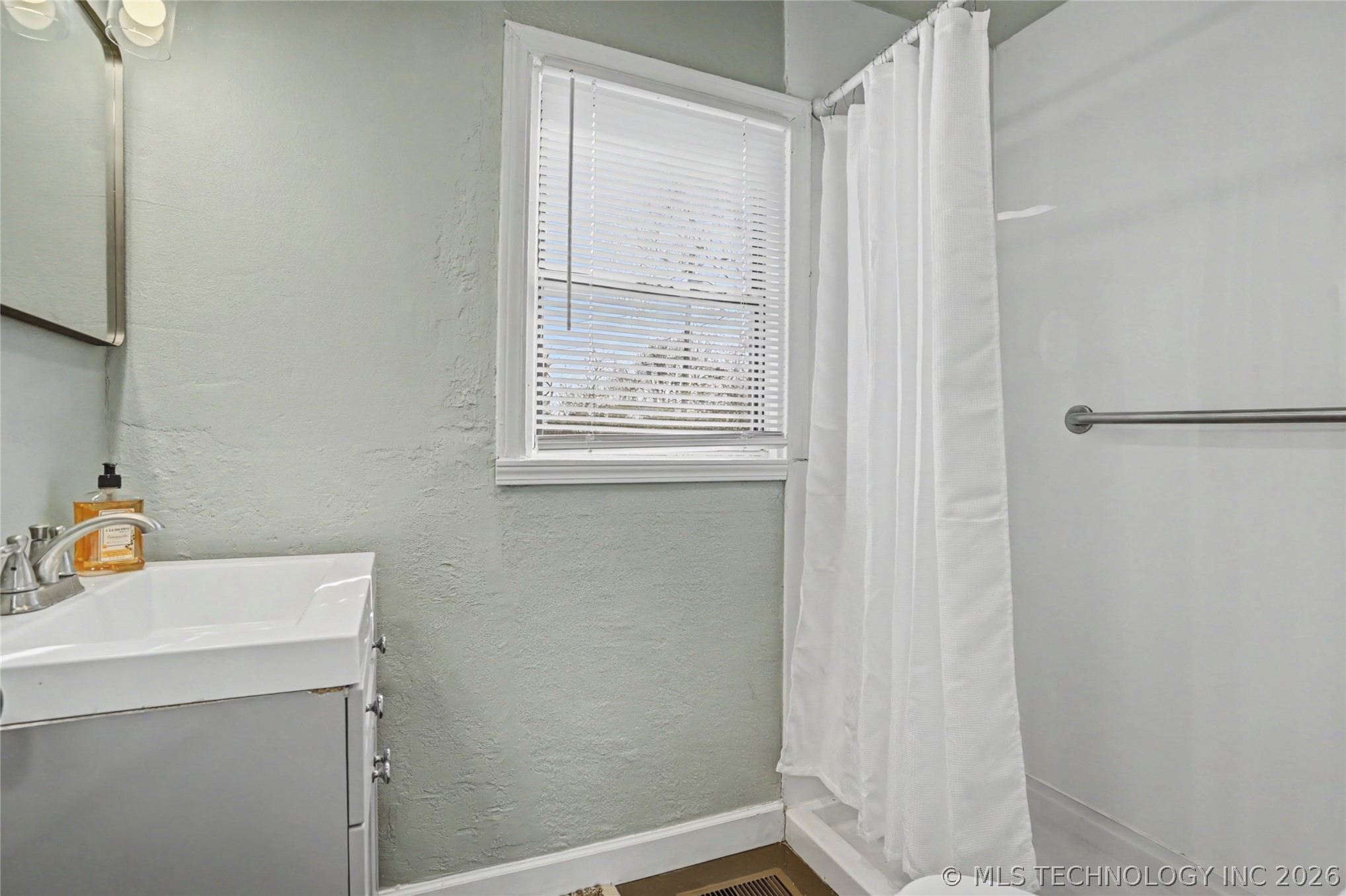 1007 Wesley Drive Property Photo 17
