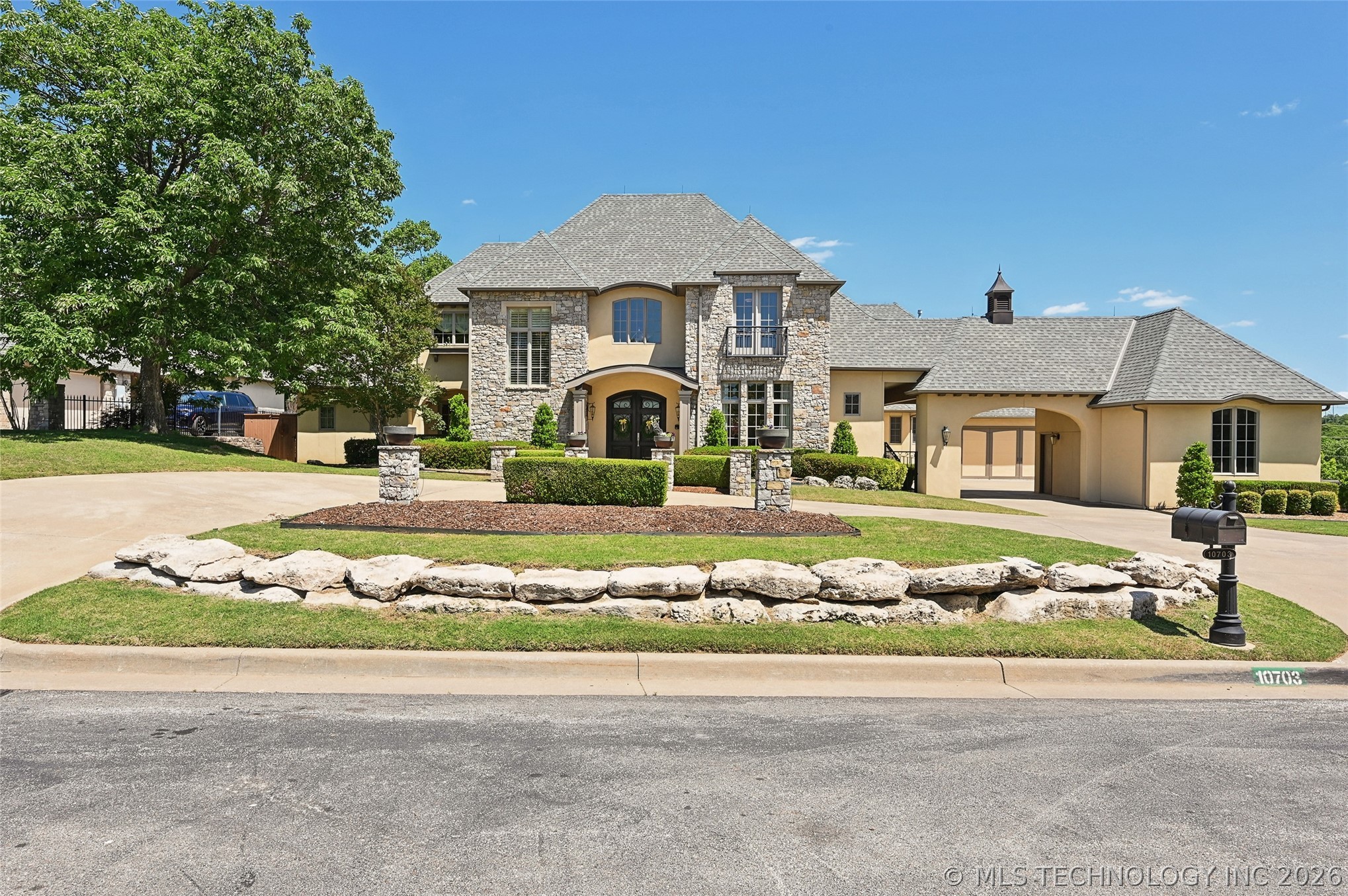 10703 S Forest Avenue Property Photo 1