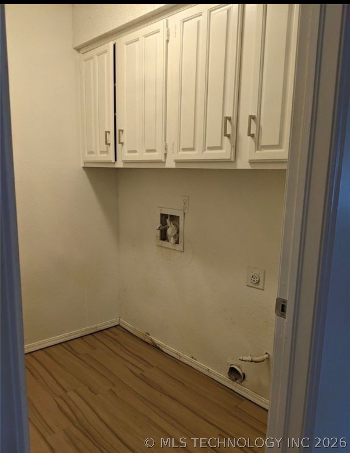 7732 S 69th East Place Property Photo 3