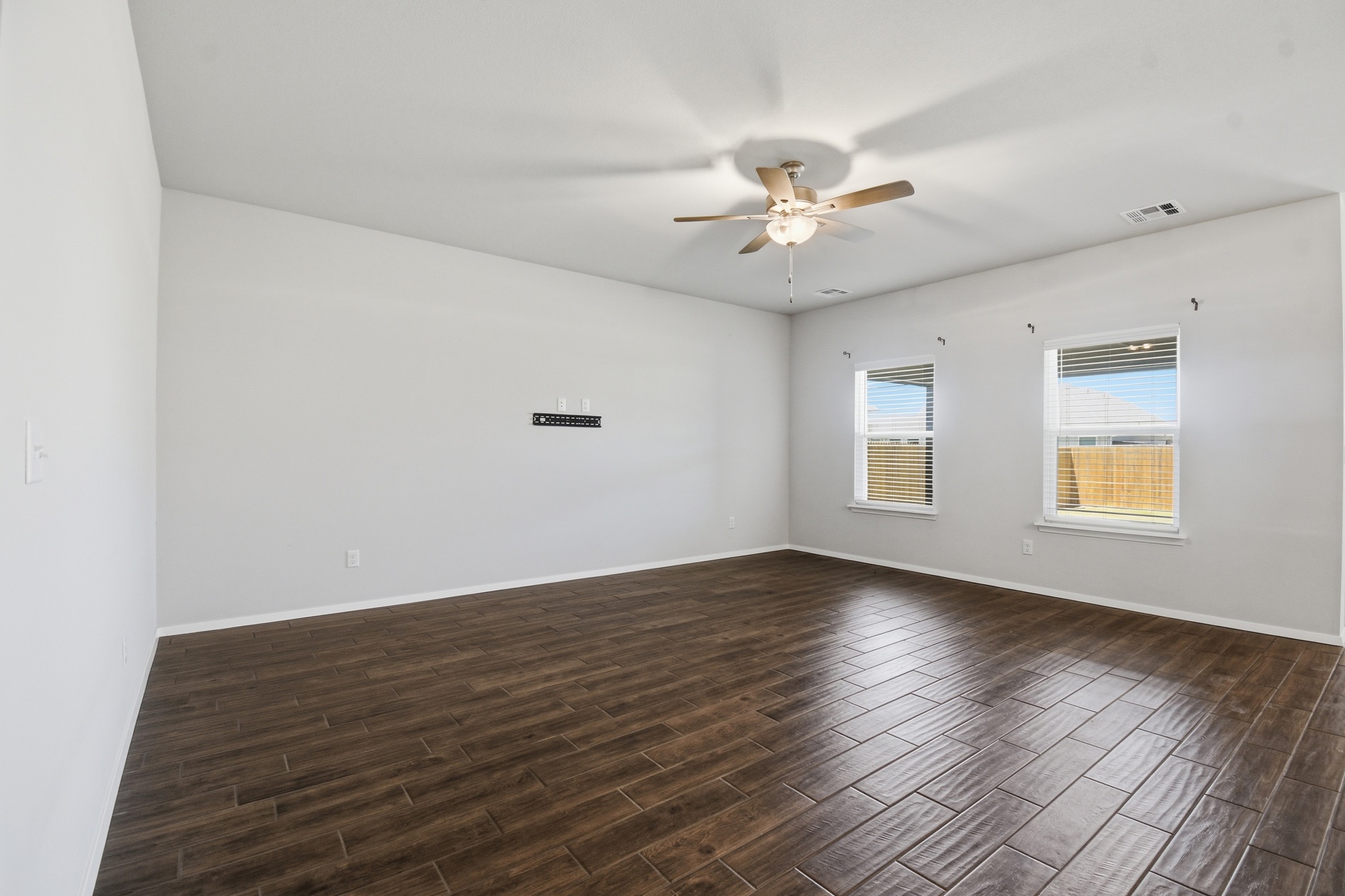 2906 W Albuquerque Place Property Photo 6