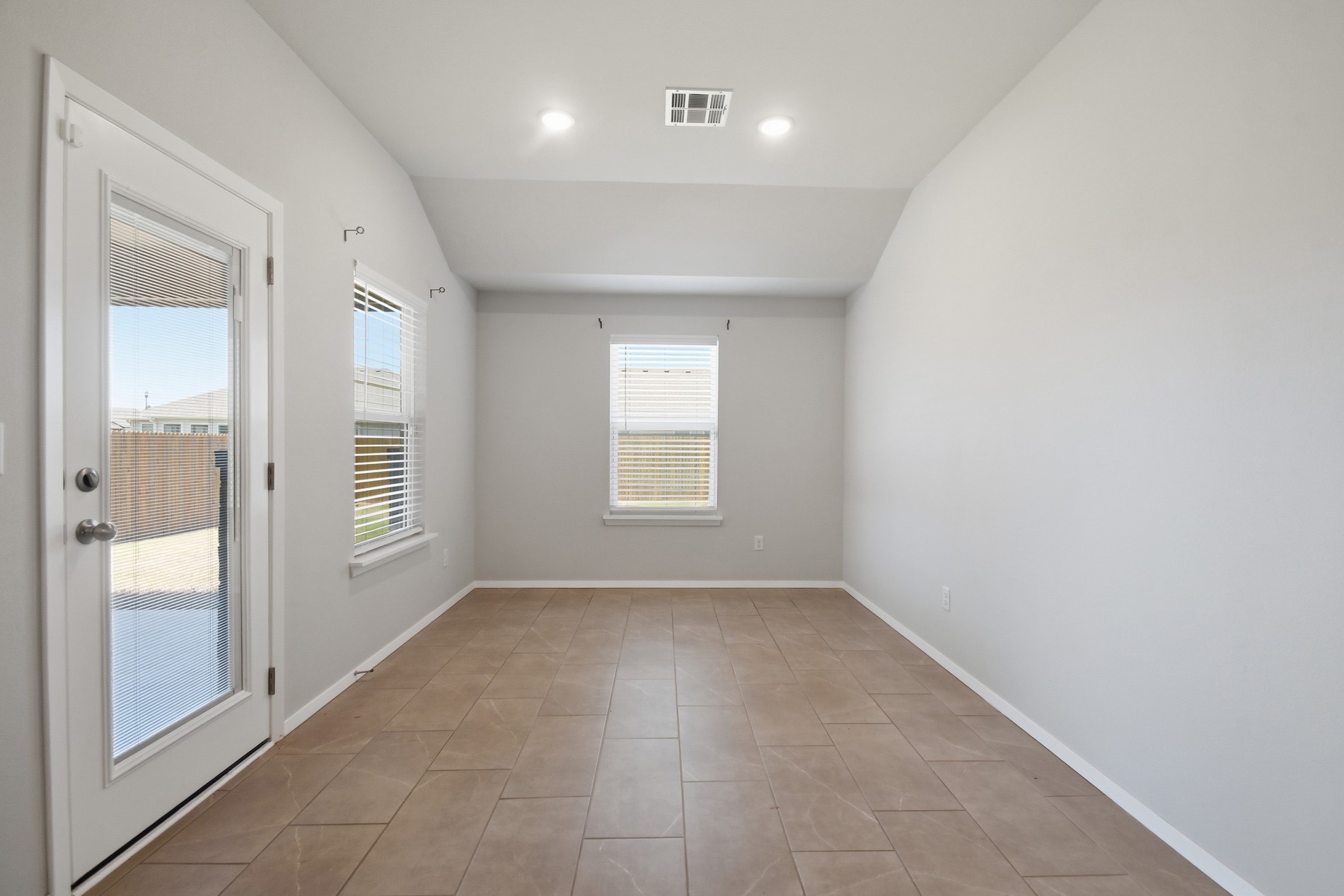 2906 W Albuquerque Place Property Photo 13