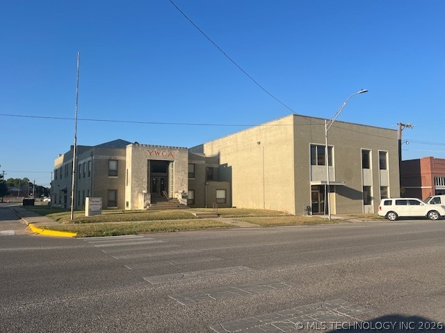 27 W Broadway Property Photo 6