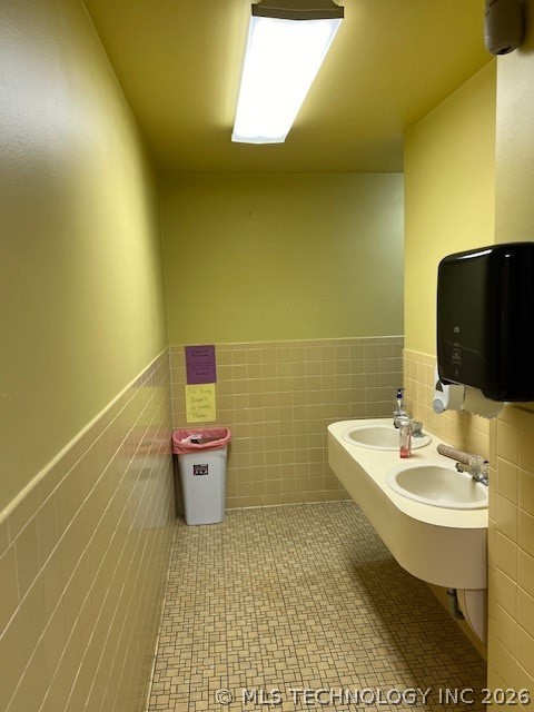 27 W Broadway Property Photo 22