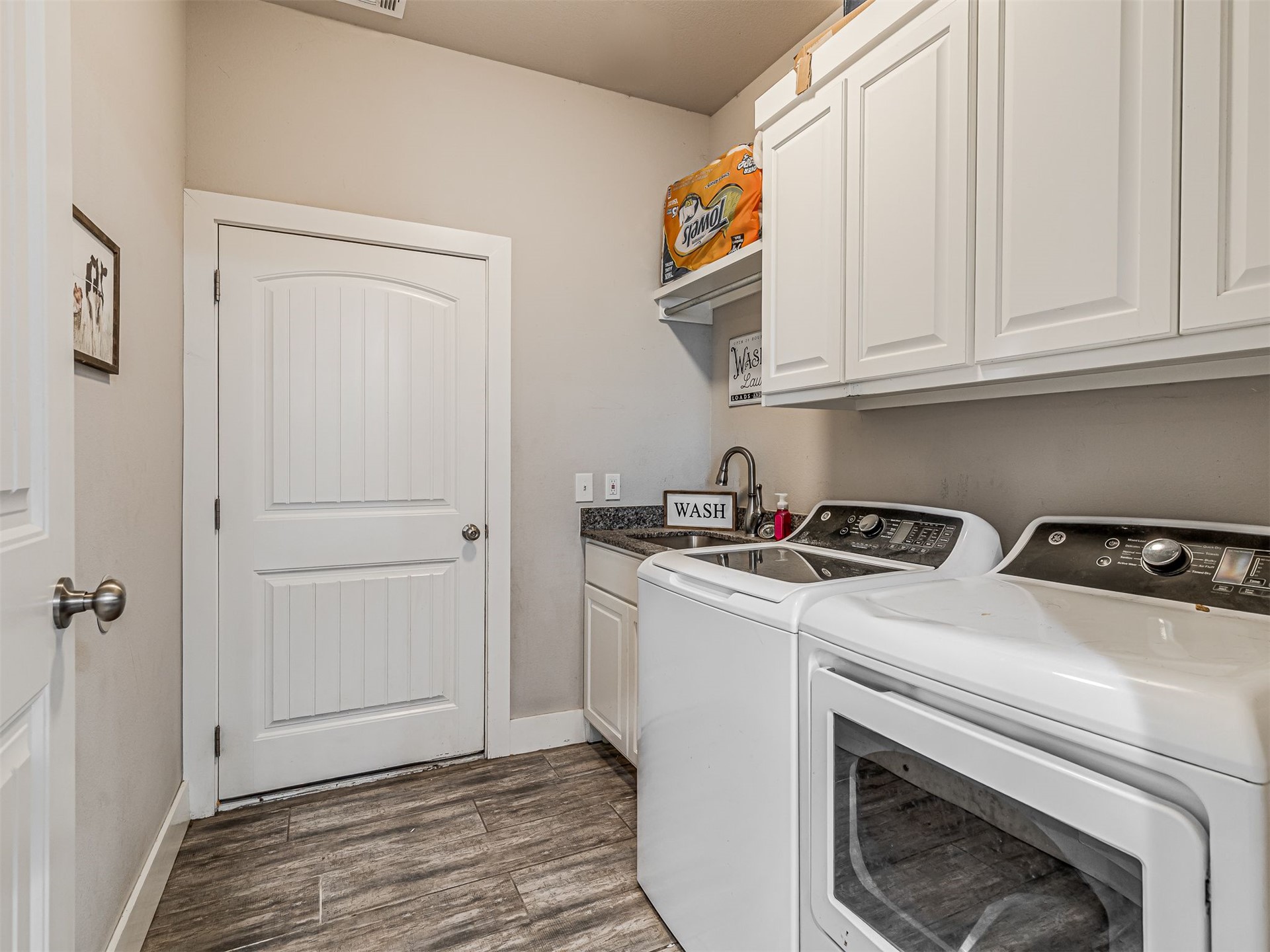11951 N Oswego Avenue Property Photo 28