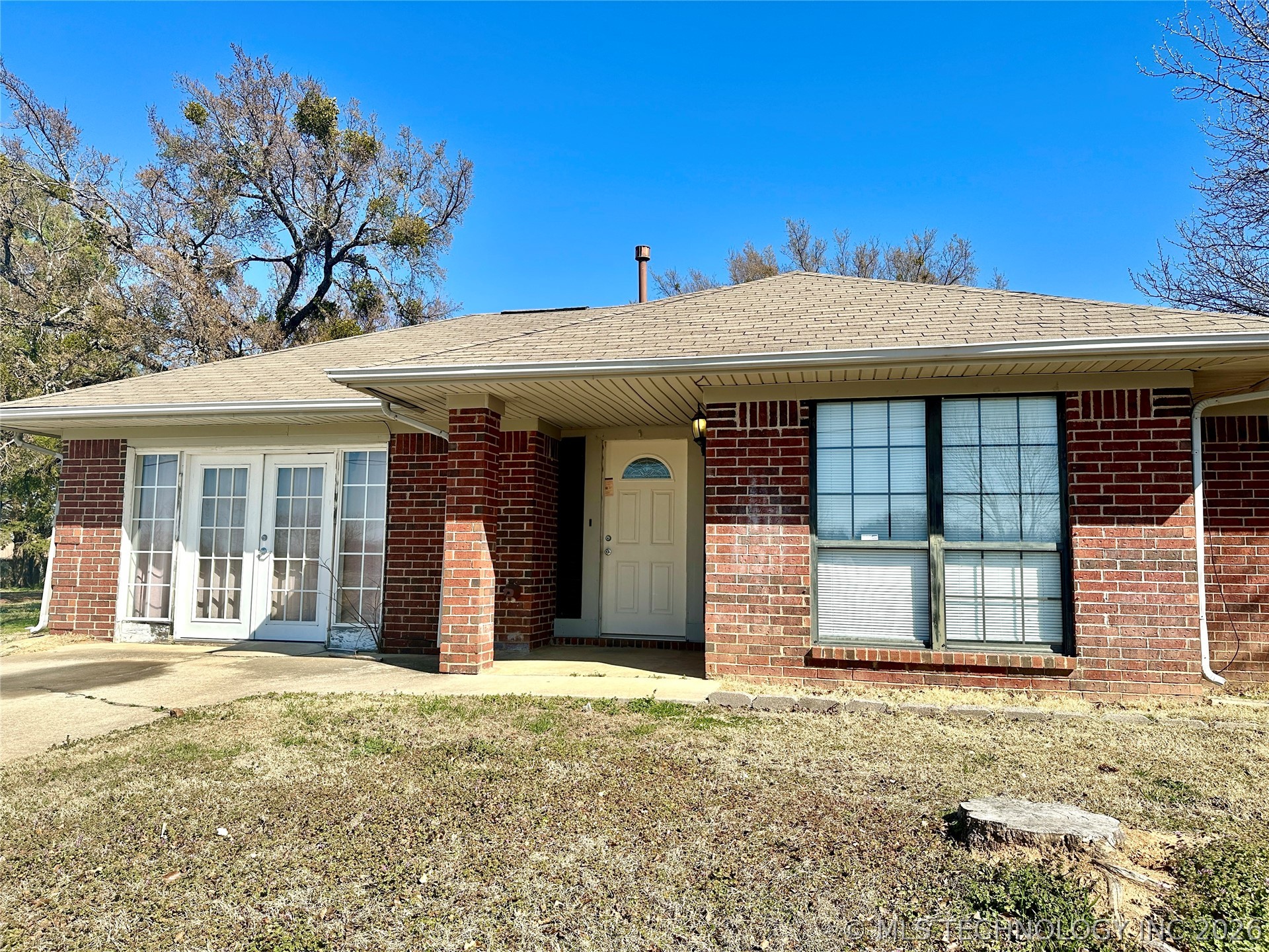 728 N Main Property Photo 5