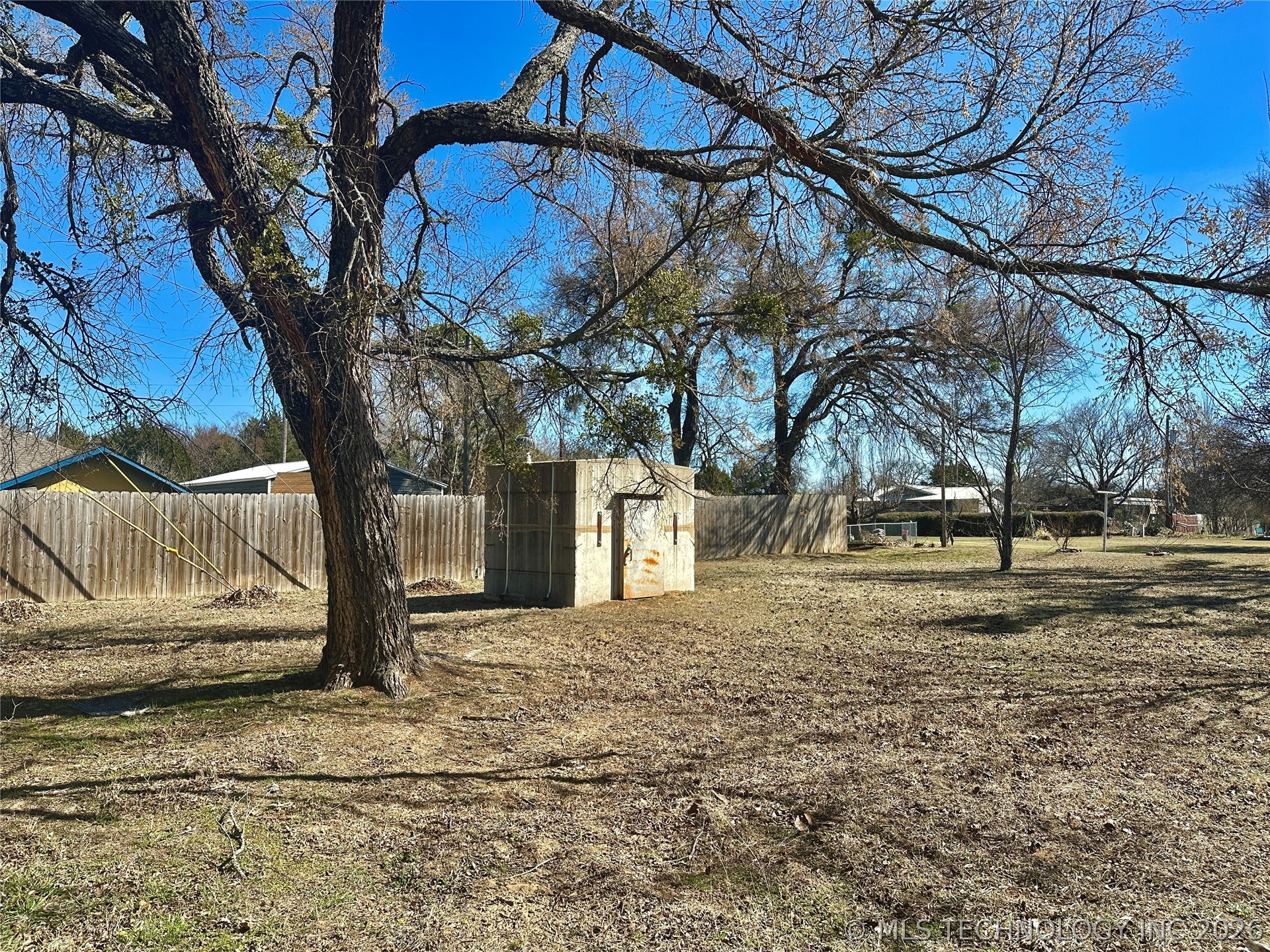 728 N Main Property Photo 7