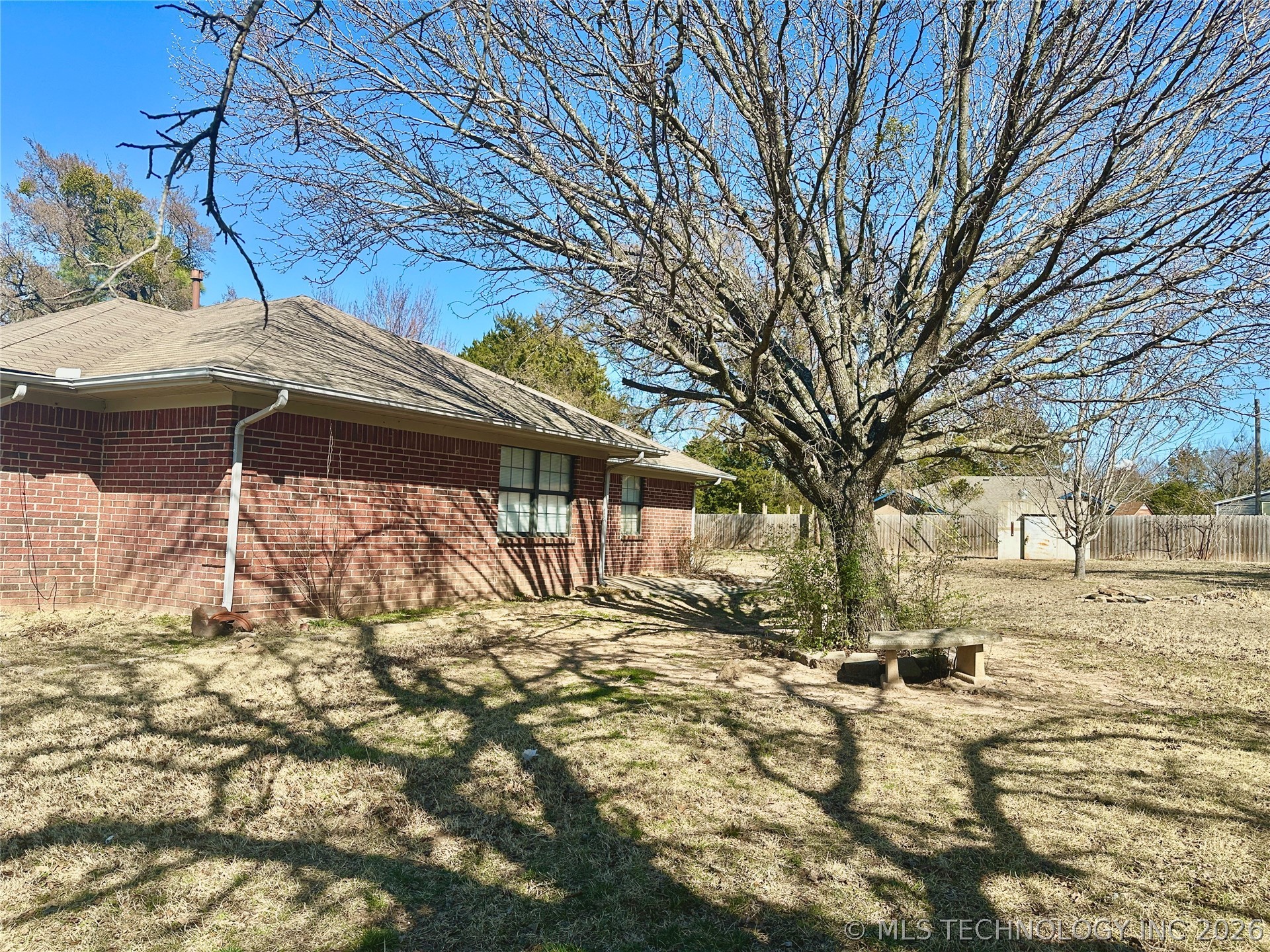 728 N Main Property Photo 10
