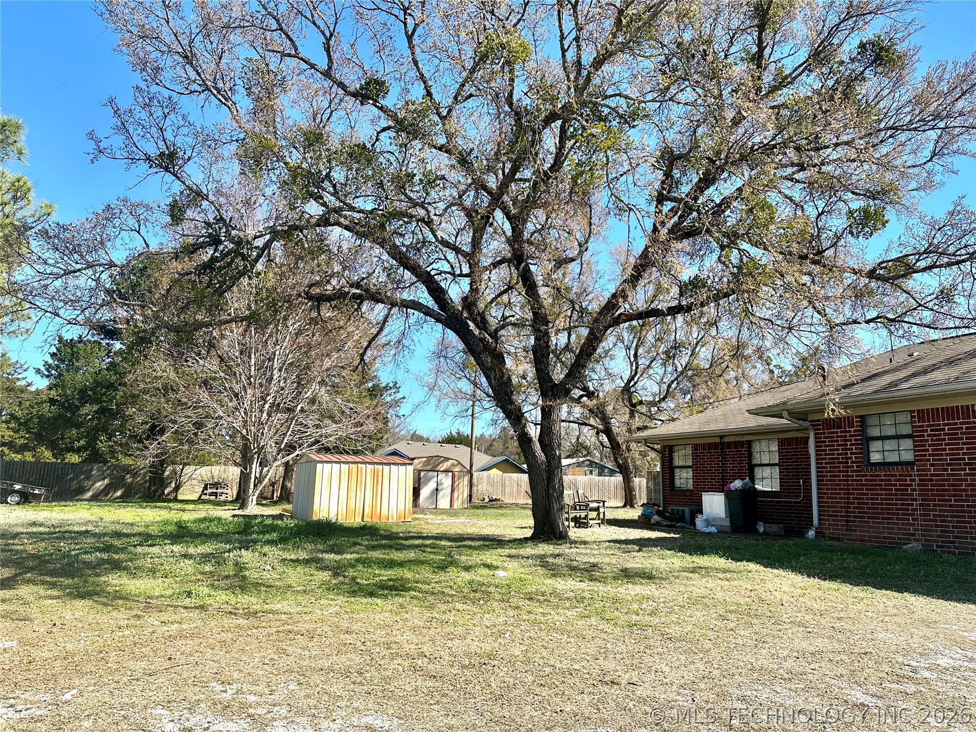 728 N Main Property Photo 31