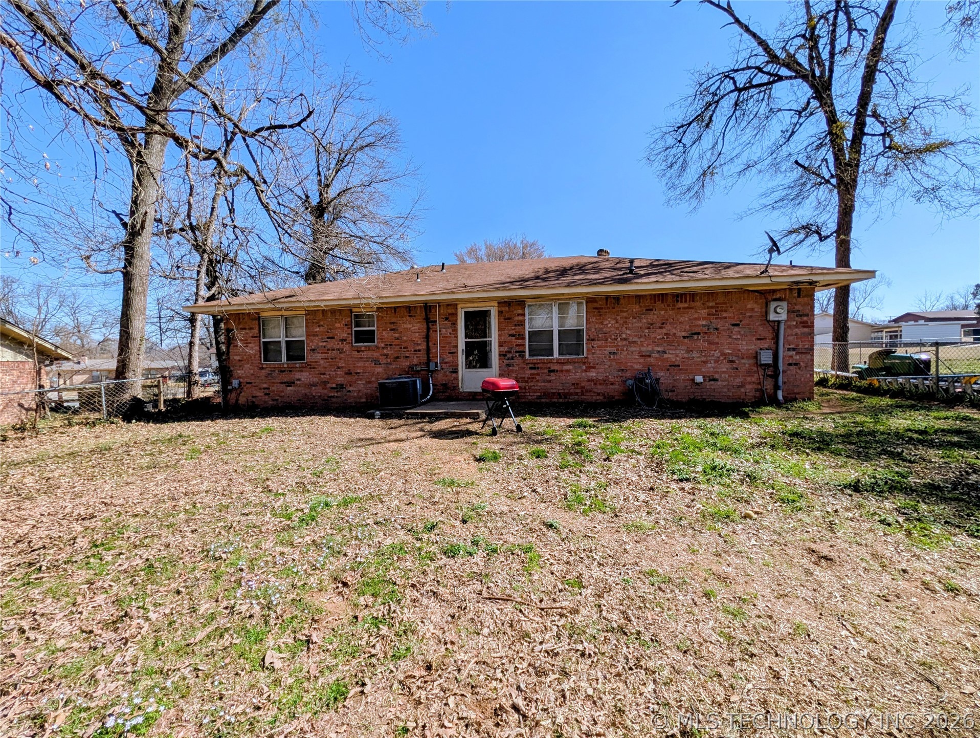 101 Beta Circle Property Photo 2
