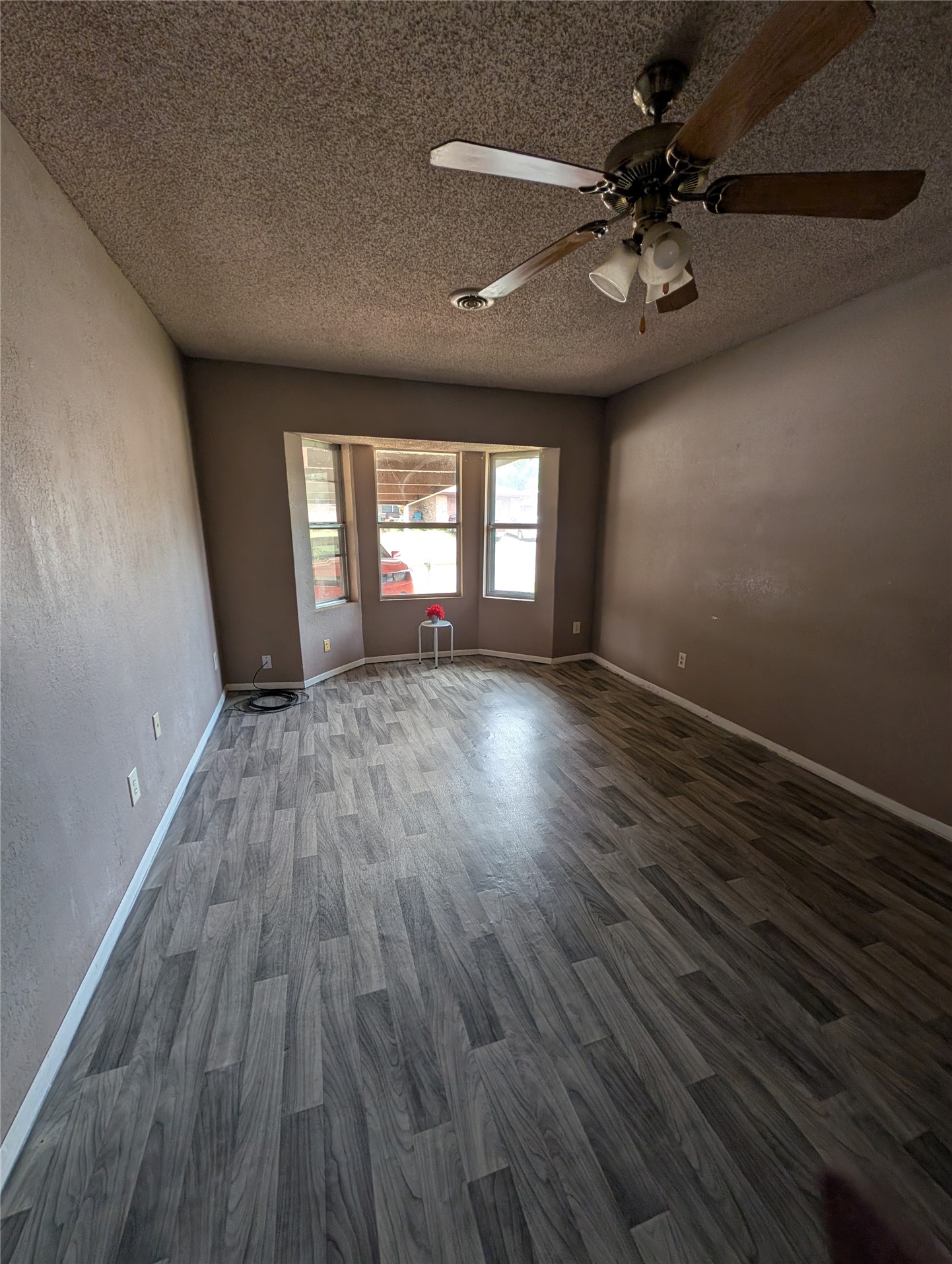 101 Beta Circle Property Photo 11