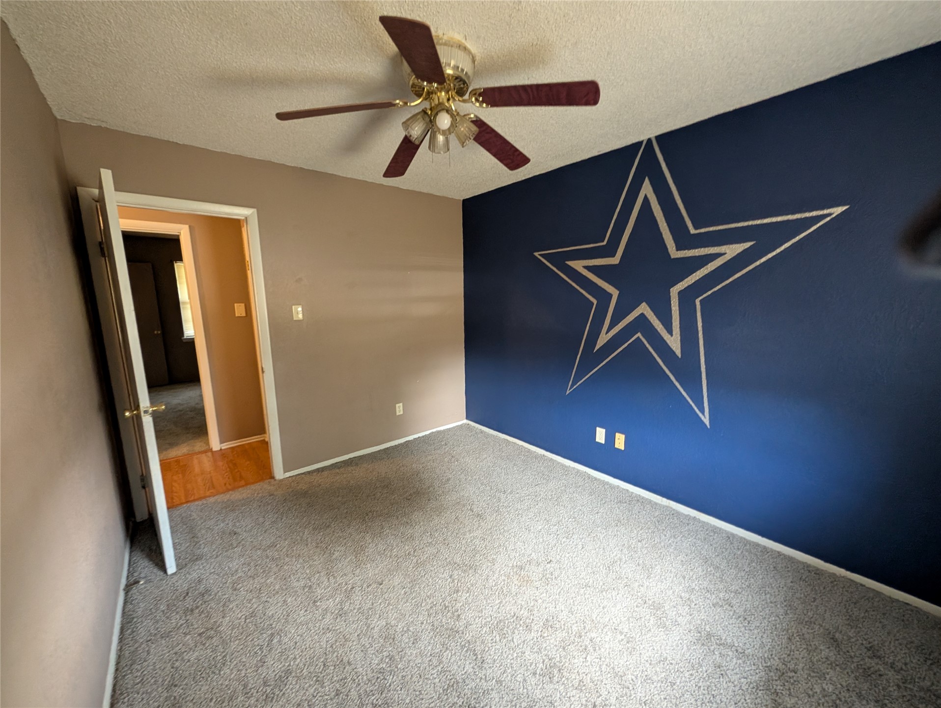 101 Beta Circle Property Photo 19
