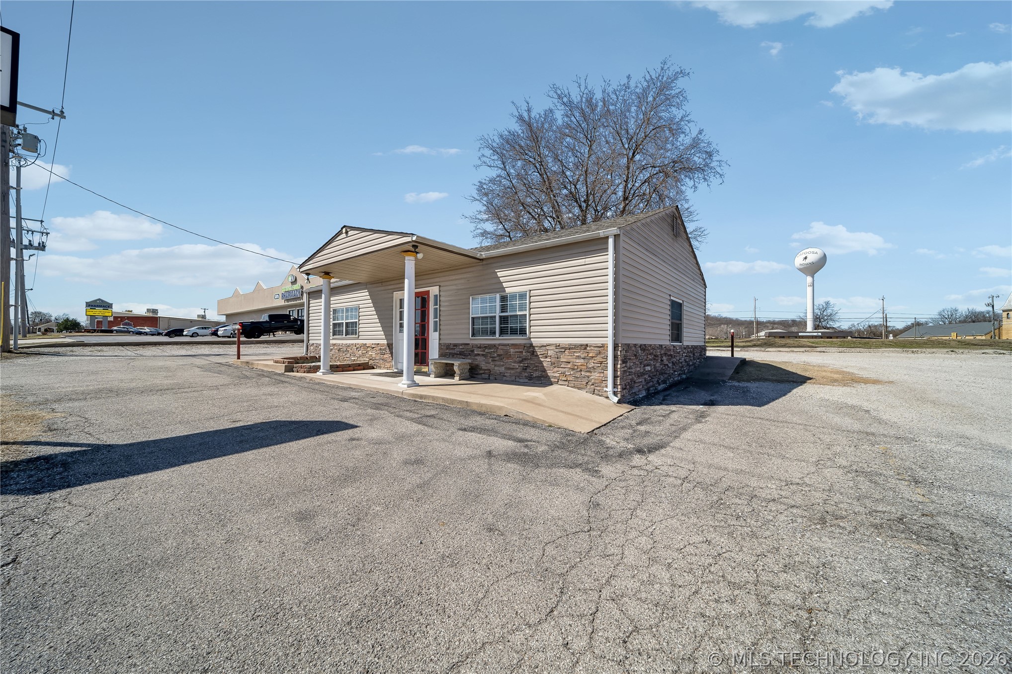 1830 N Highway 66 Route Property Photo 5