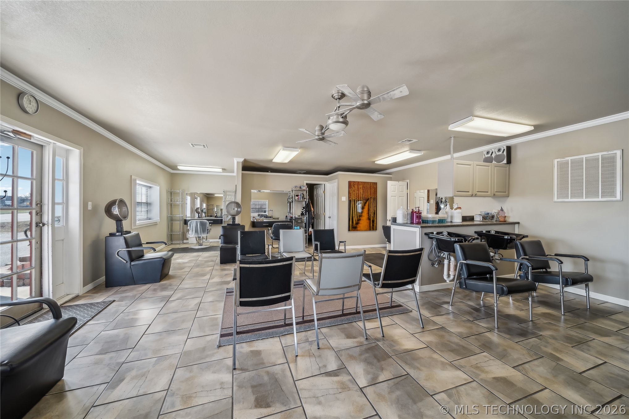 1830 N Highway 66 Route Property Photo 8