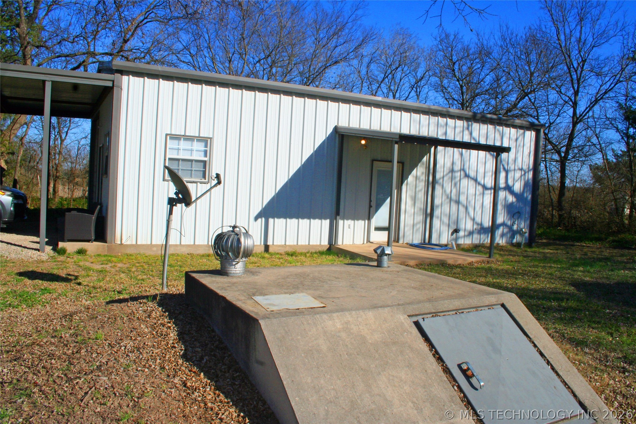 56 15th Property Photo 2