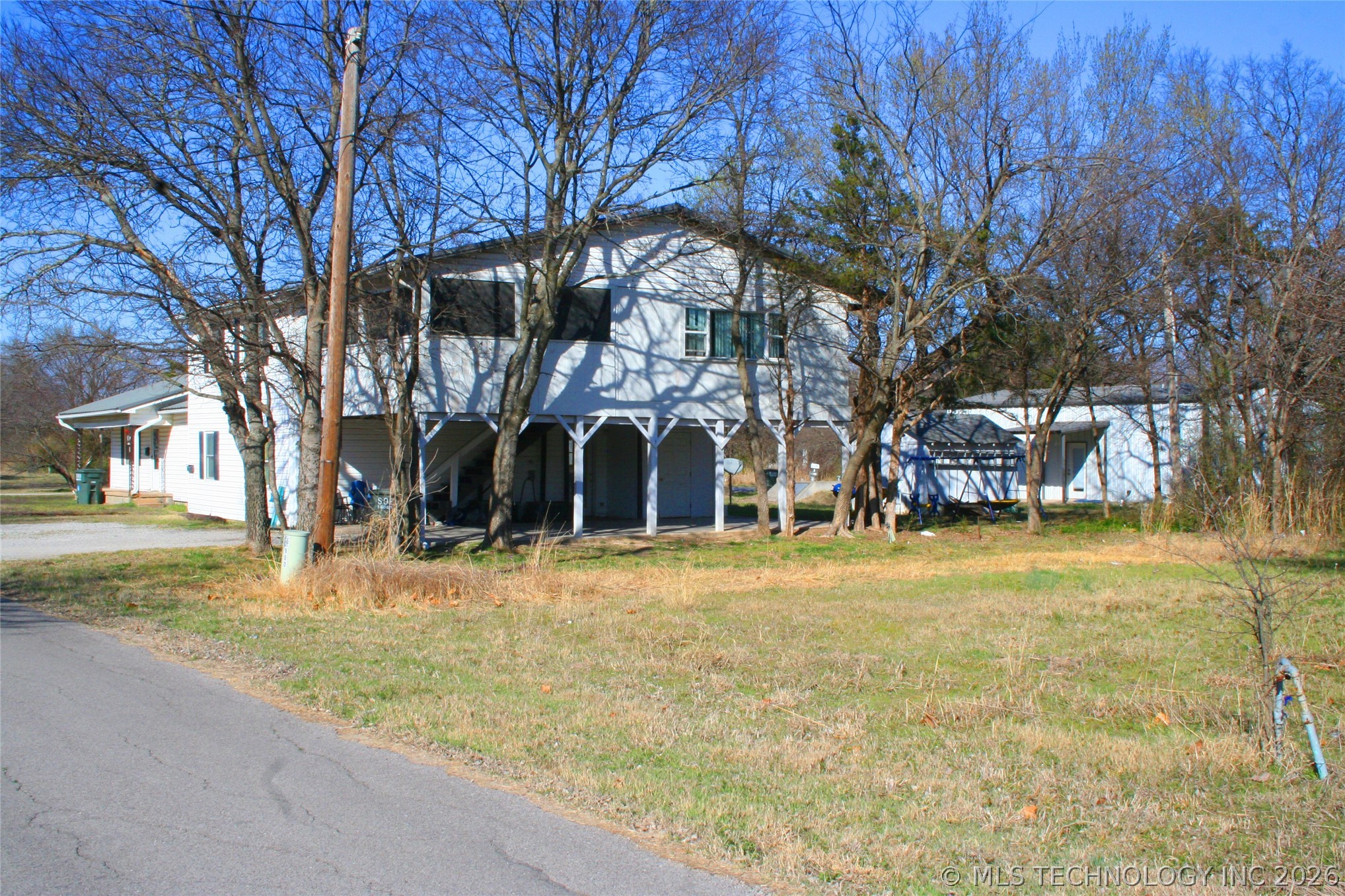 56 15th Property Photo 4