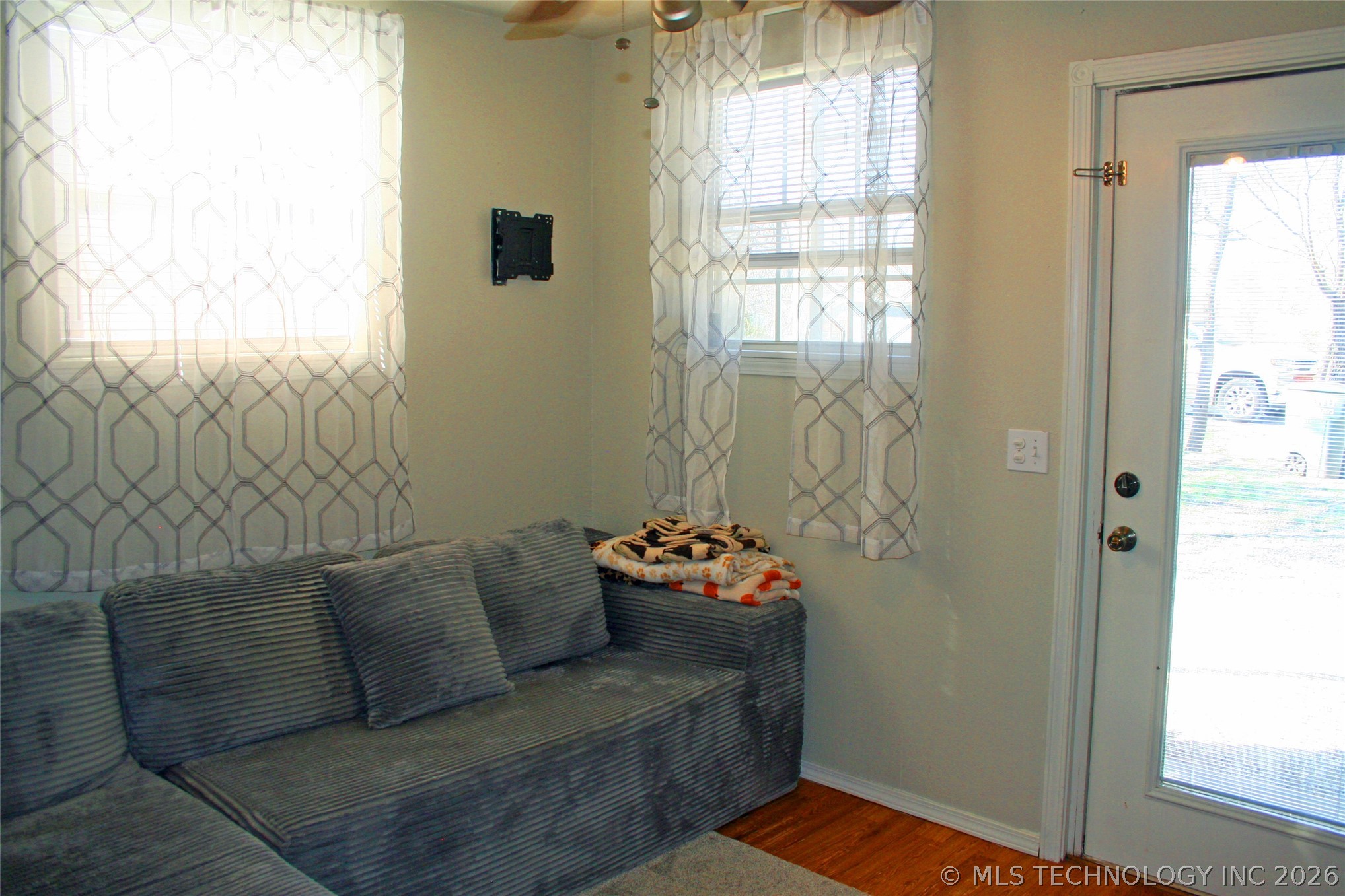 56 15th Property Photo 7