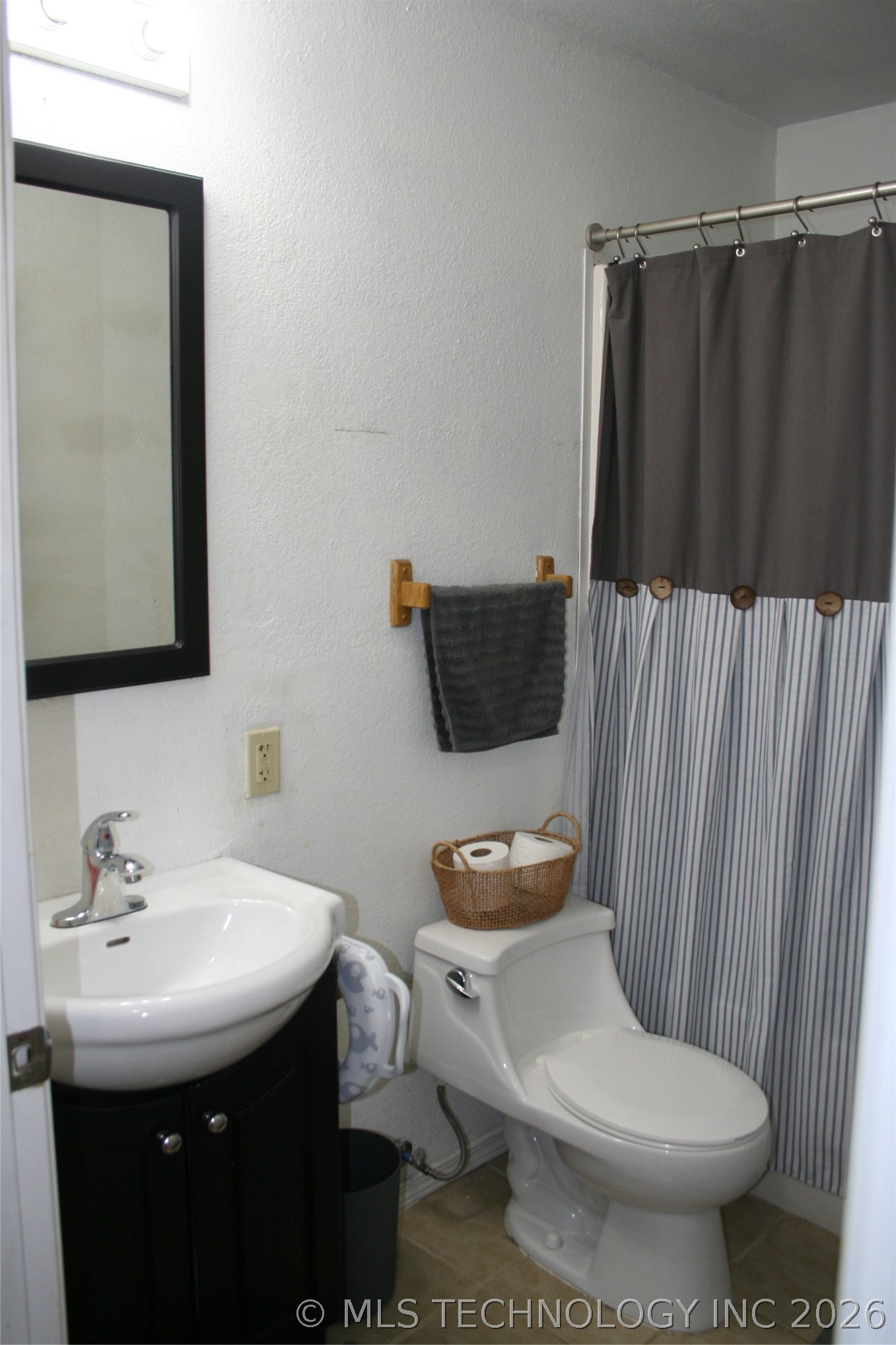 56 15th Property Photo 9