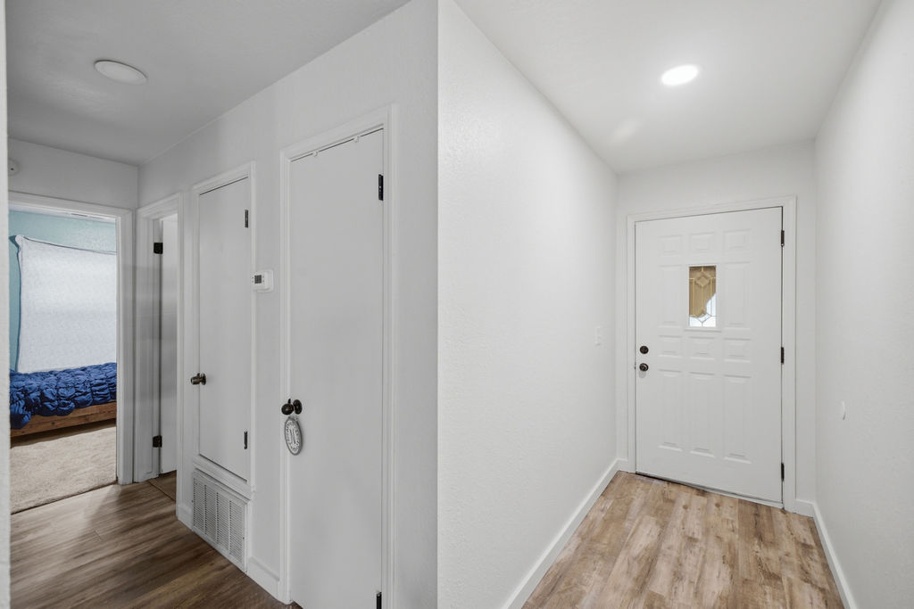125 W Austin Street Property Photo 3