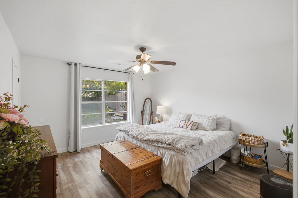 125 W Austin Street Property Photo 16