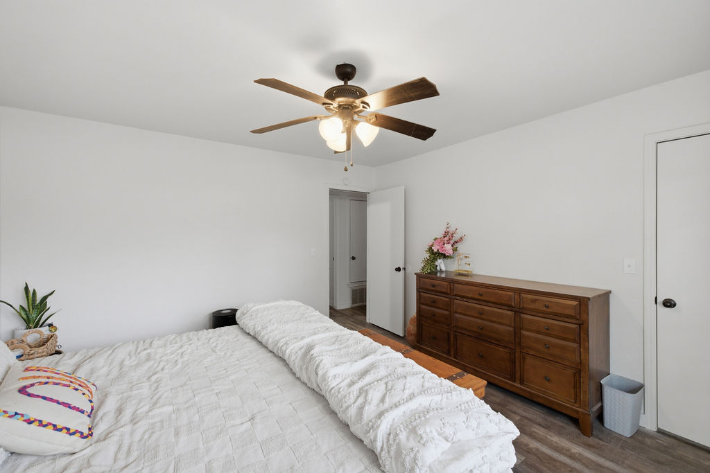 125 W Austin Street Property Photo 18