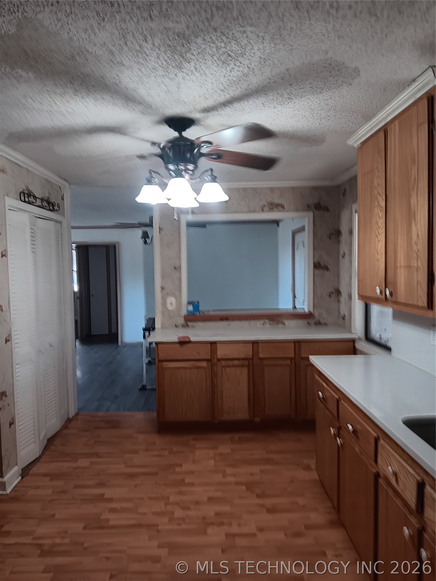 1206 N Lakeside Drive N Property Photo 3