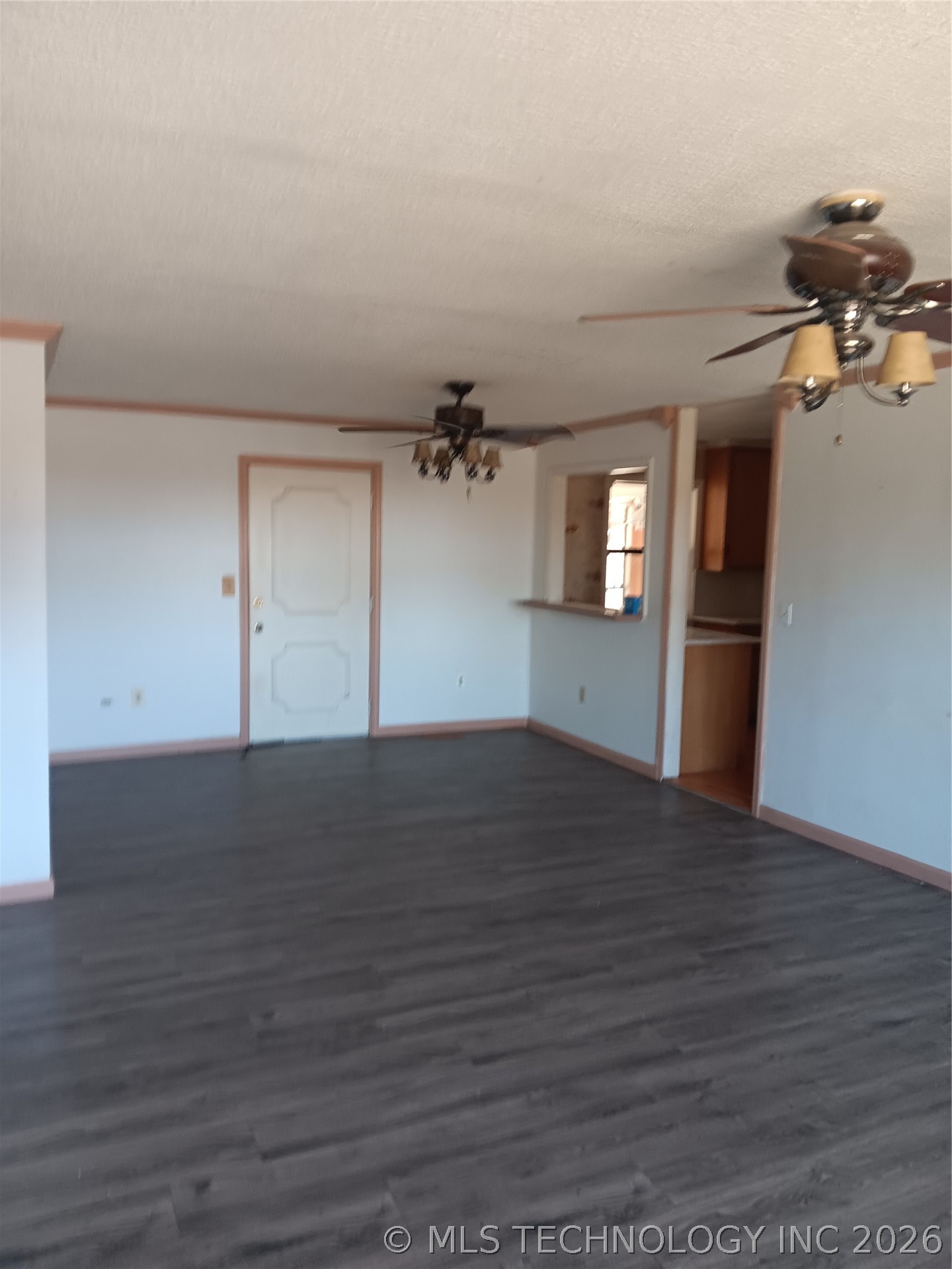 1206 N Lakeside Drive N Property Photo 7