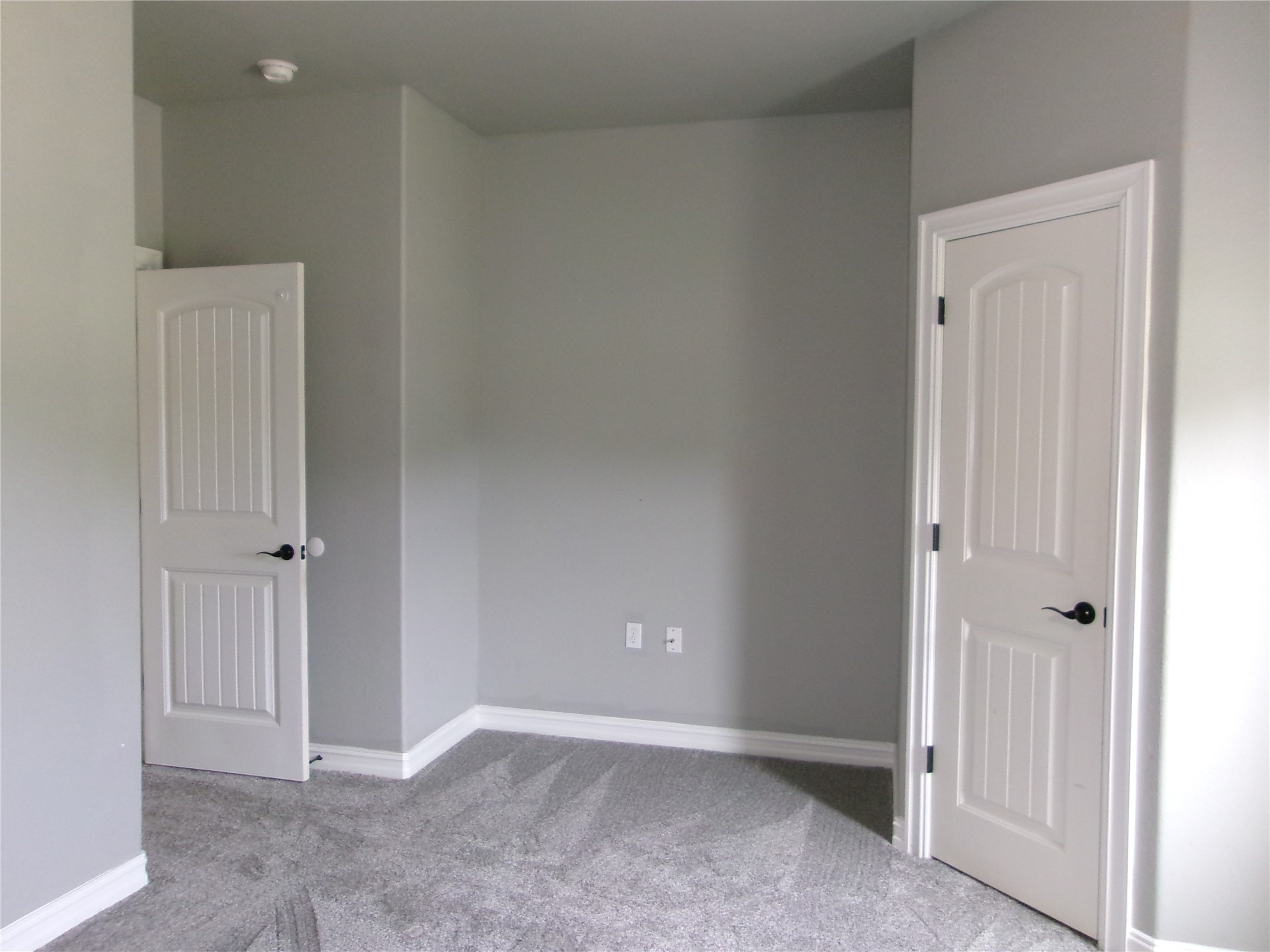 2071 E 53rd Property Photo 15