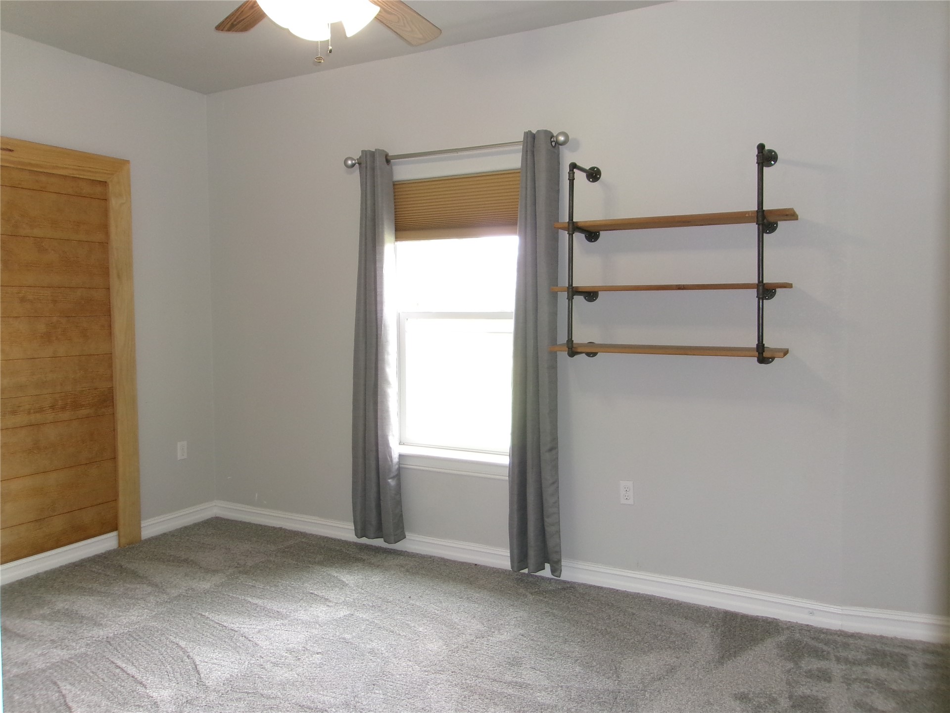 2071 E 53rd Property Photo 18