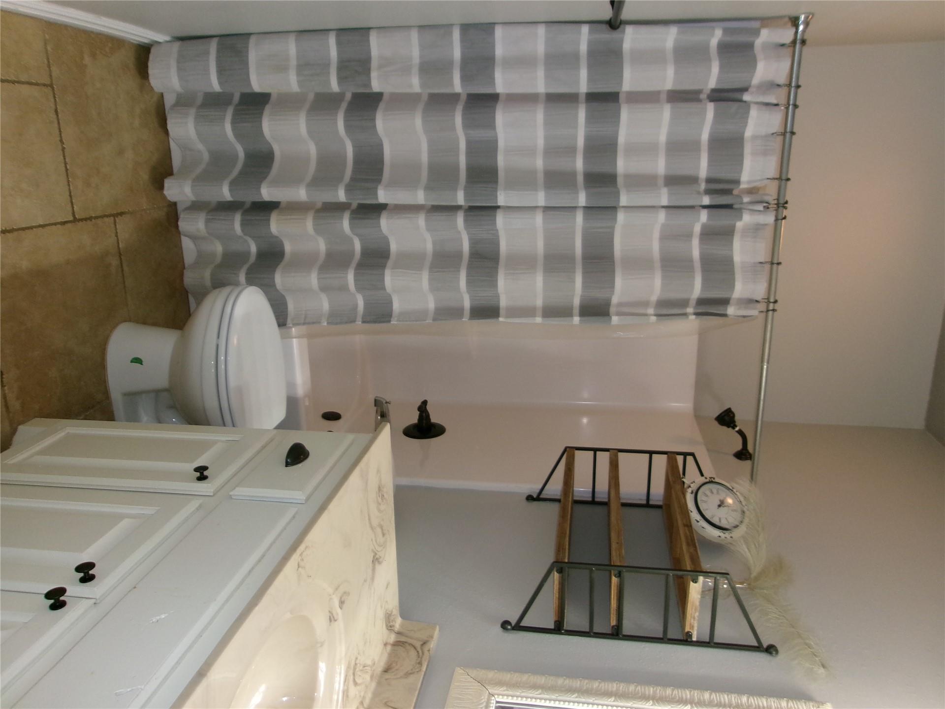 2071 E 53rd Property Photo 20
