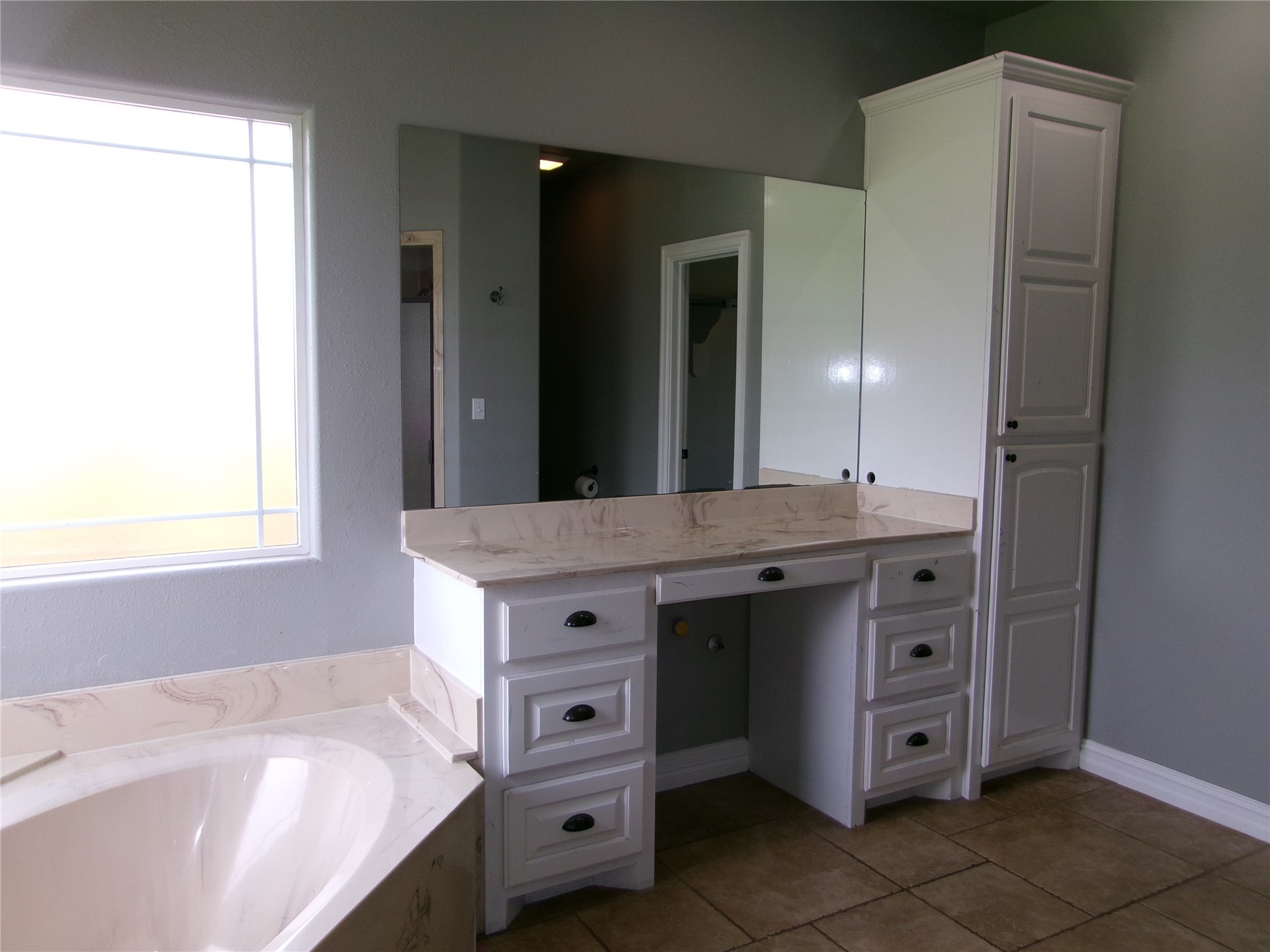 2071 E 53rd Property Photo 26